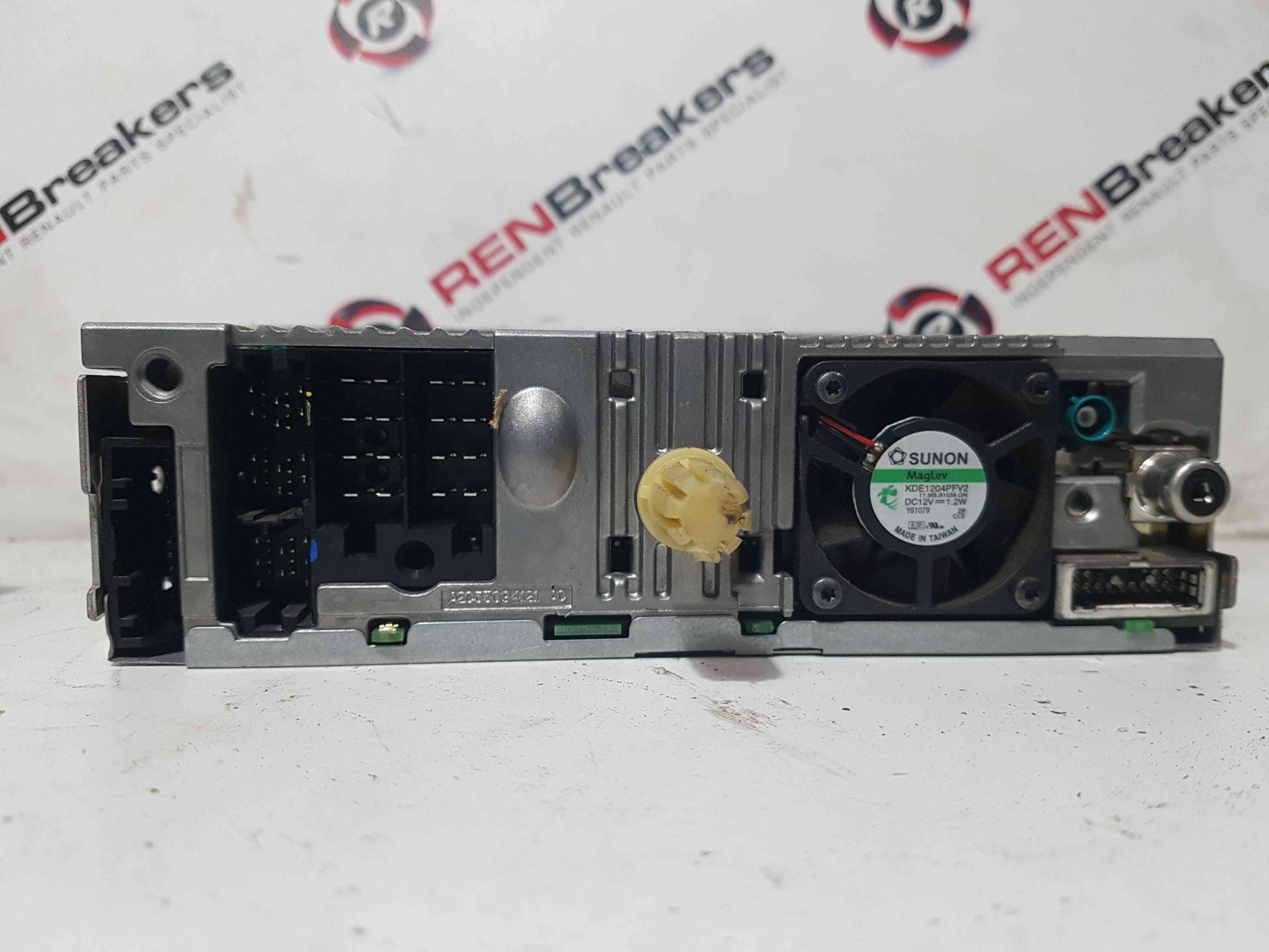 Thumb 5 Renault Laguna 2005-2007 Radio SAT Nav Head Unit 8200514871