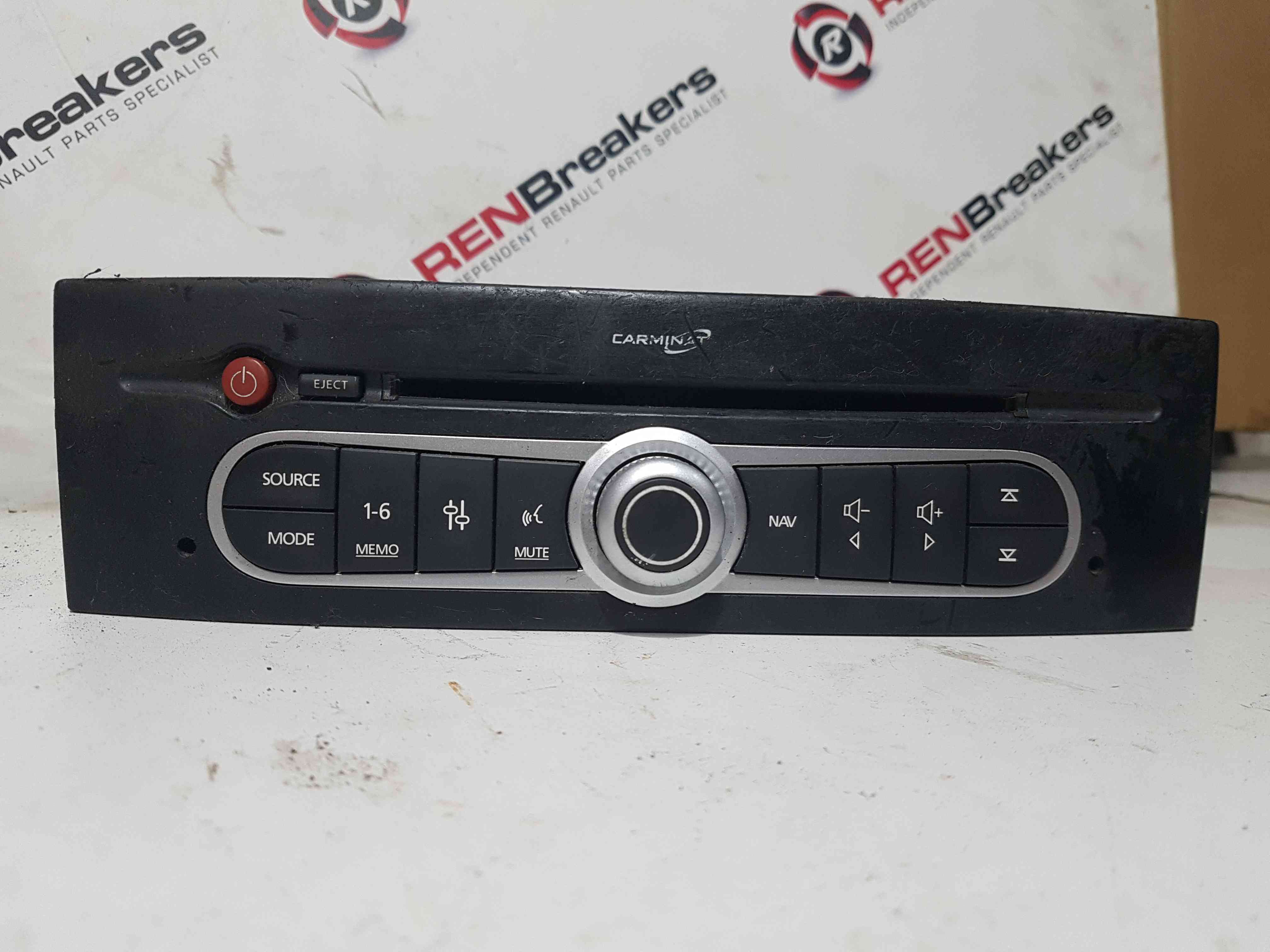 Thumb 8 Renault Laguna 2005-2007 Radio SAT Nav Head Unit 8200514871