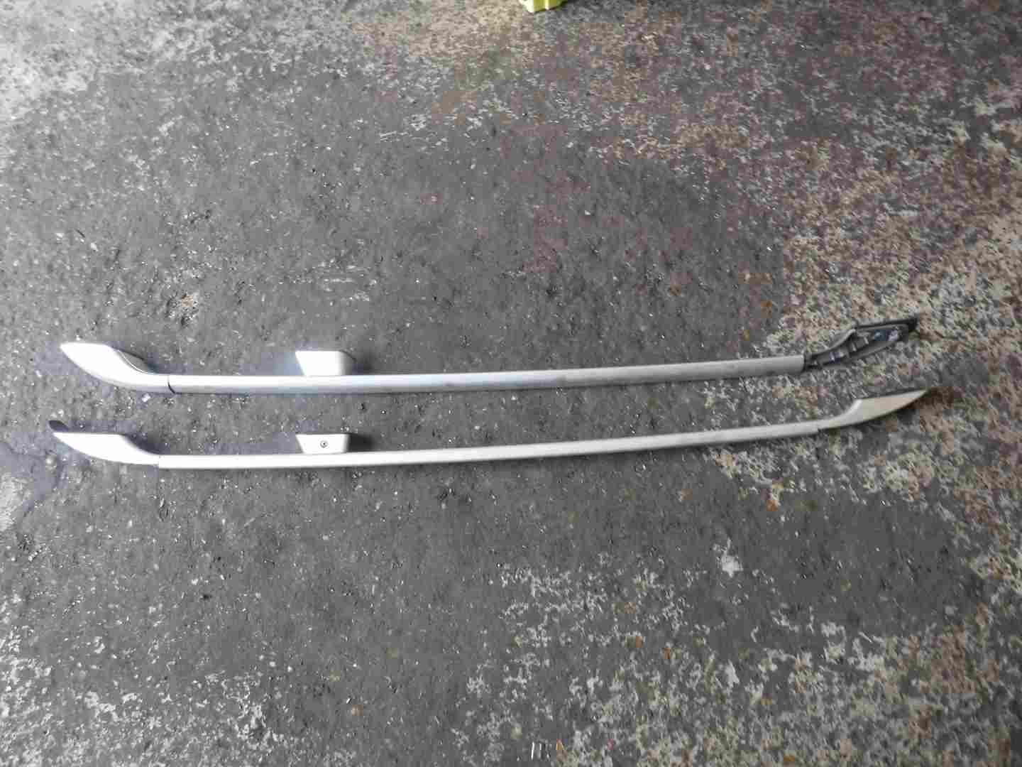 Renault Laguna 2005-2007 Roof Rack Bars Silver