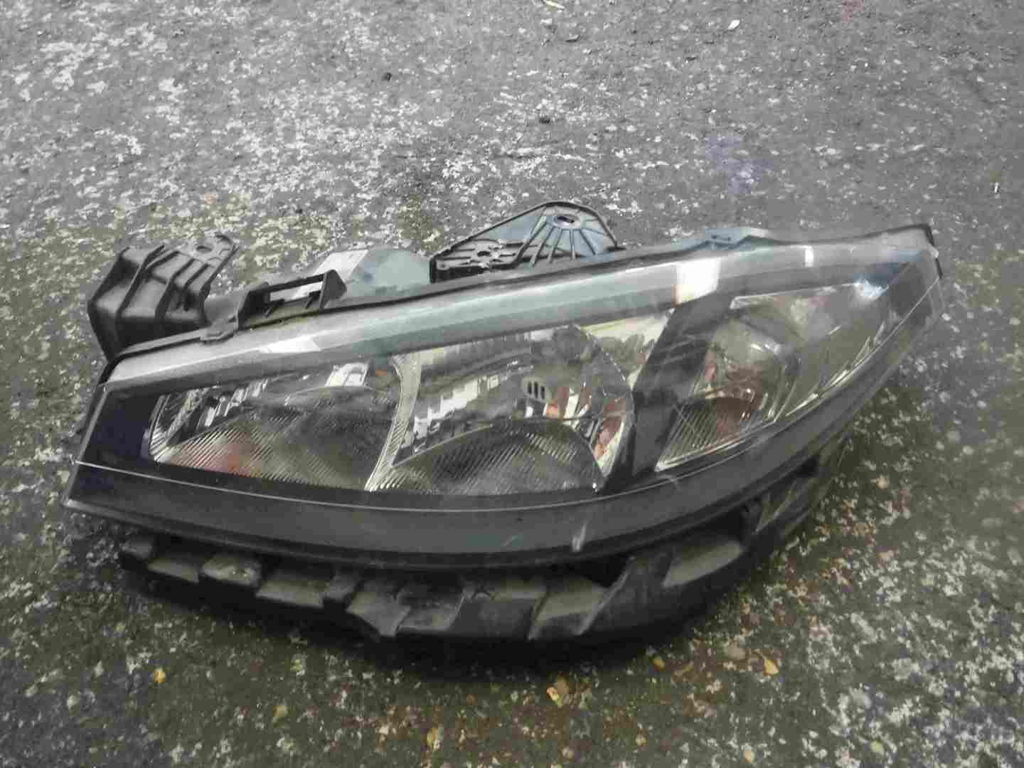 Renault Laguna 2005-2007 Xenon Passenger NSF Front Headlight