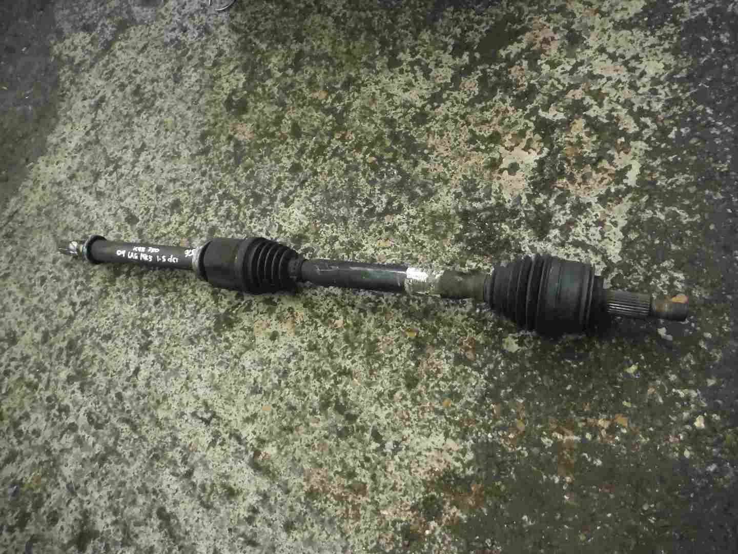 Renault Laguna 2007-2010 1.5 dCi Drivers OS Drive Shaft