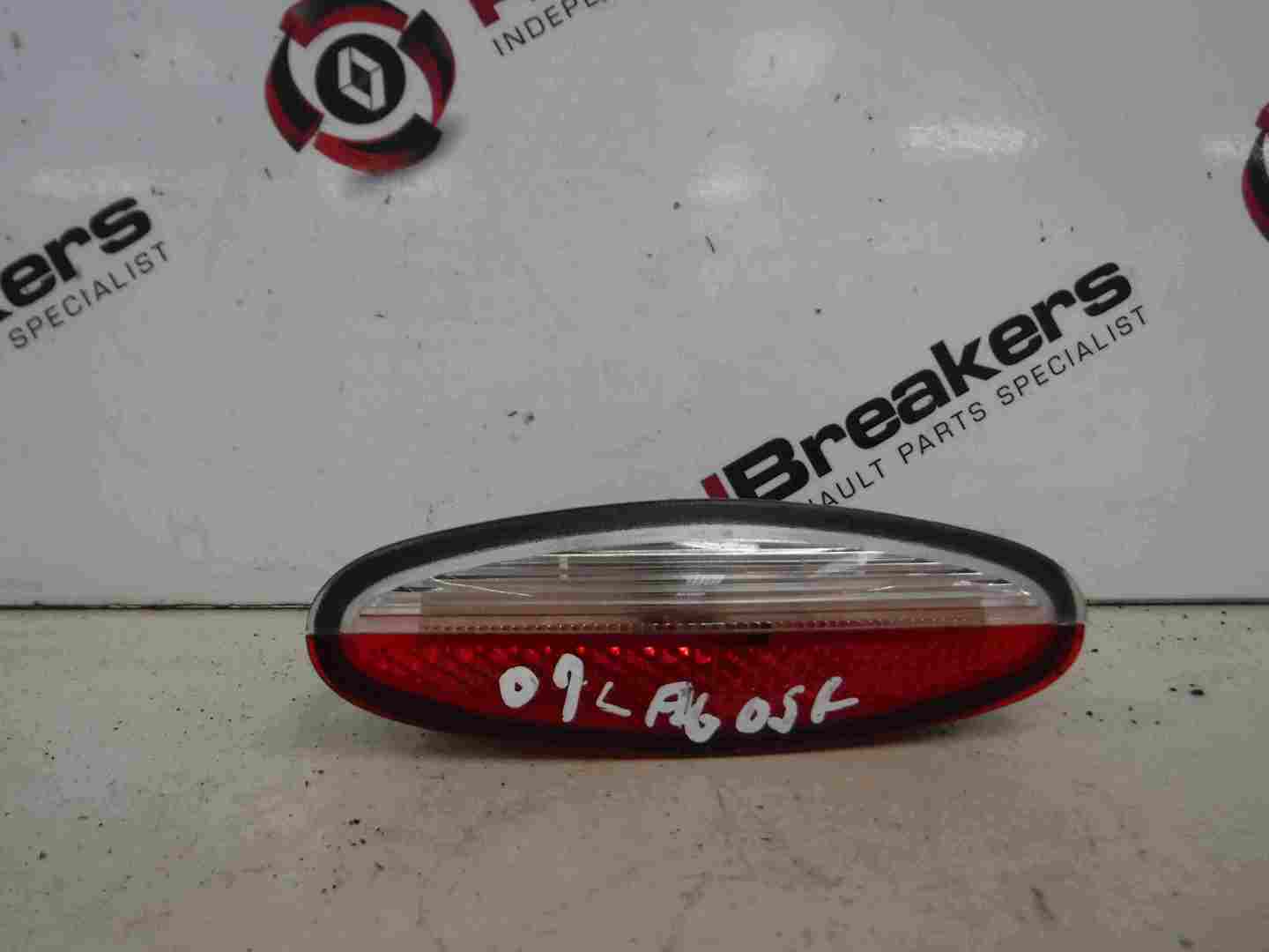 Renault Laguna 2007-2010 Drivers OSF Front Door Card Light