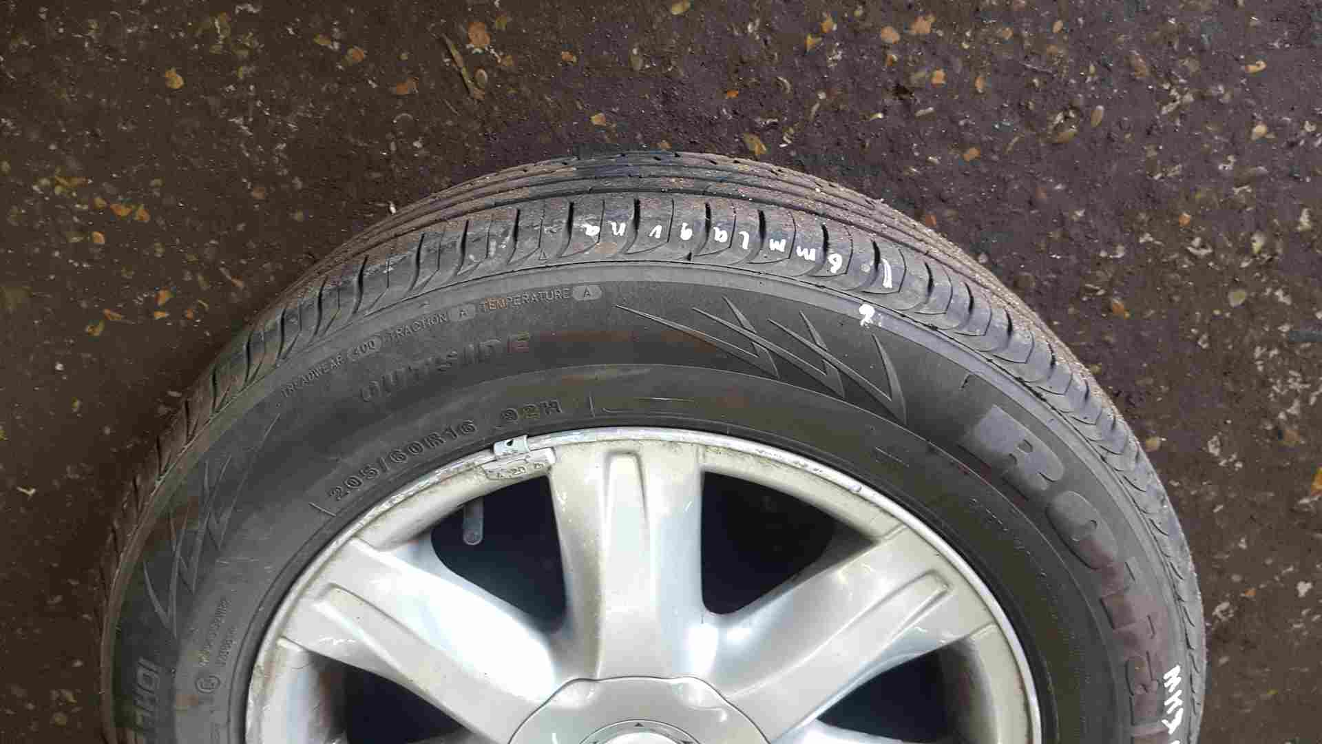 Thumb 4 Renault Laguna 2007-2010 Paradise Alloy Wheel Standard  Tyre 205 60 16 6Mm Inch 