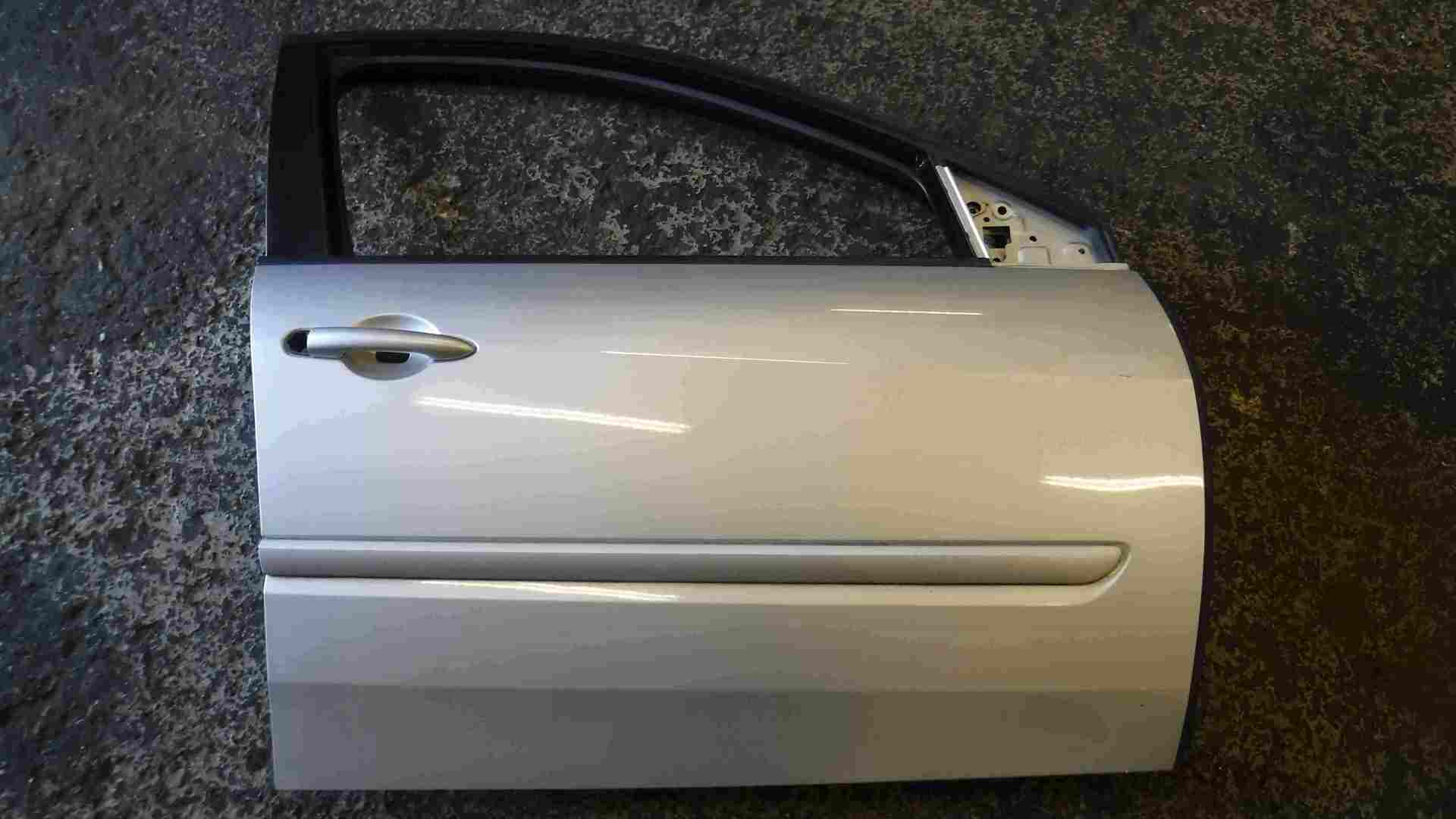 Renault Laguna 2007-2012 Drivers OSF Front Door Silver TED69