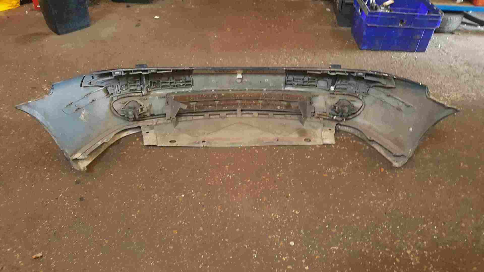 Thumb 3 Renault Laguna Est 2001-2005 Front Bumper Blue TED44