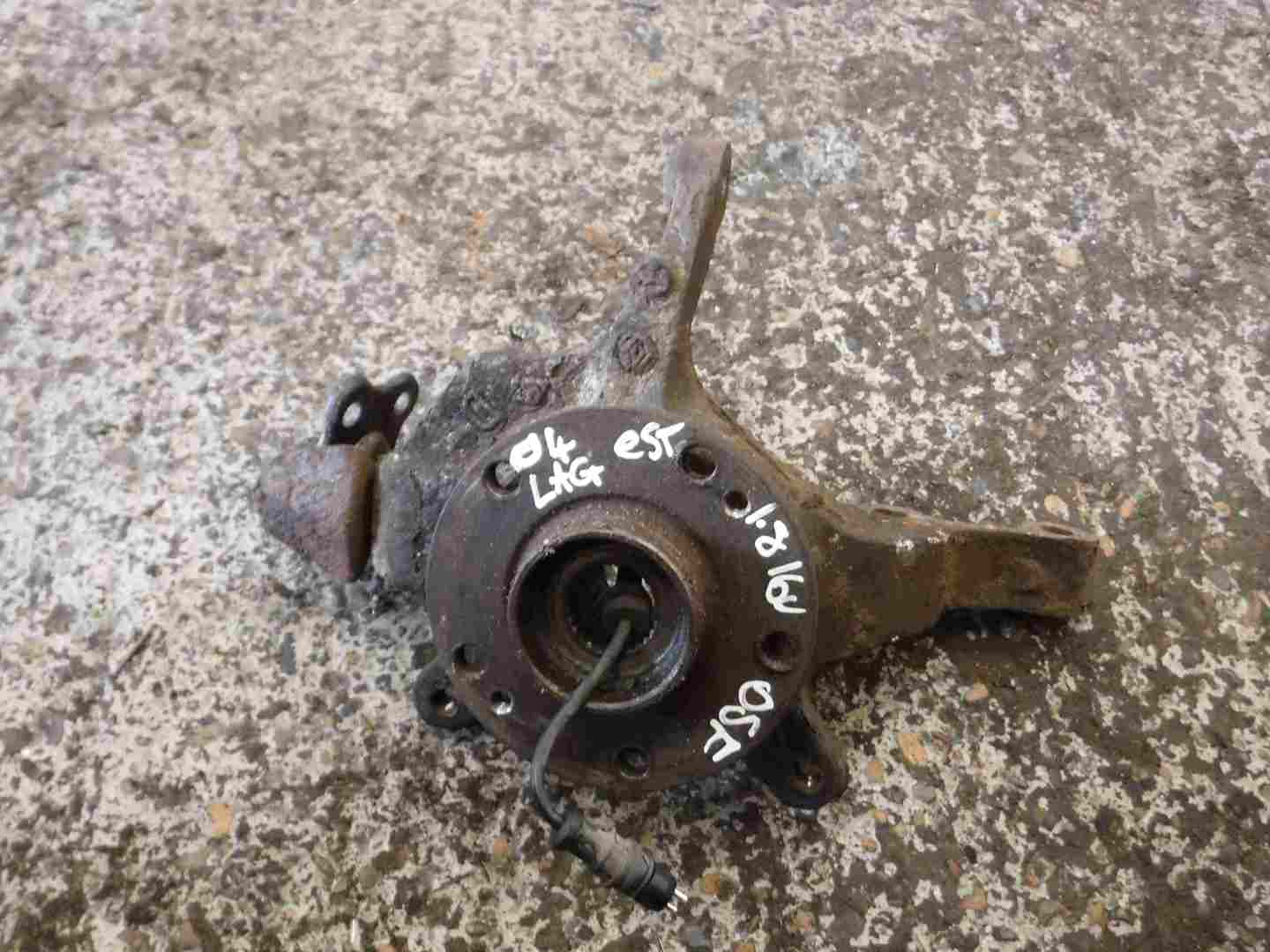 Renault Laguna Estate 2001-2005 1.8 16v Drivers OSF Front Wheel Hub   ABS Sensor