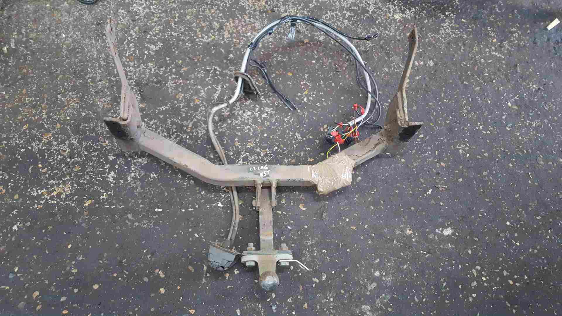 Renault Laguna Estate 2001-2005 TOW Bar Complete