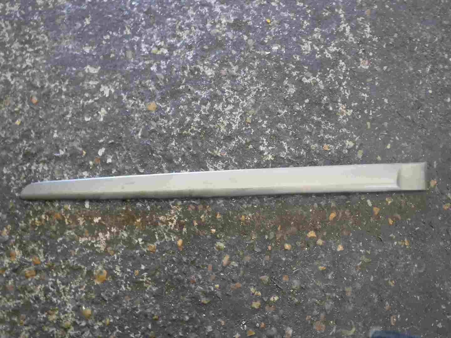 Renault Laguna Estate 2001-2005 V6 24V Passenger NSR Rear Door Moulding Trim