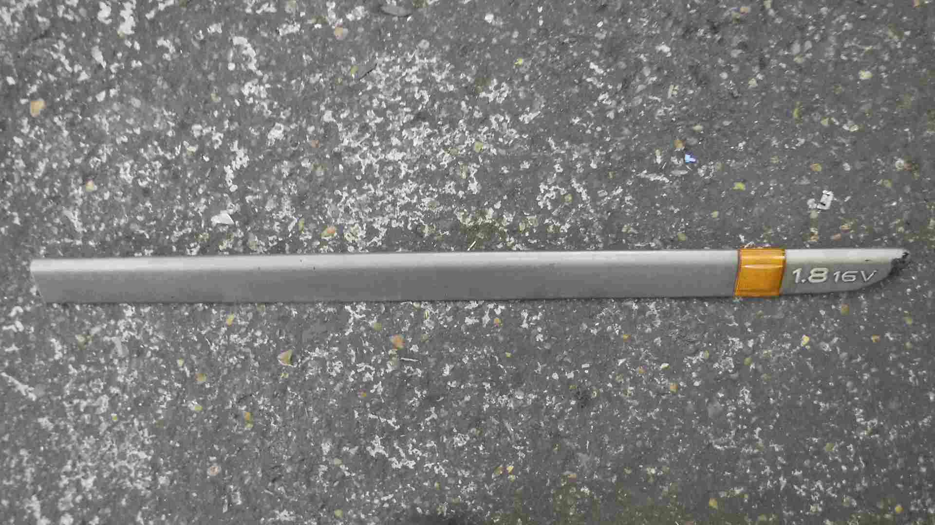 Renault Laguna Estate 2001-2007 1.8 16v Drivers OSF Front Door Moulding Trim