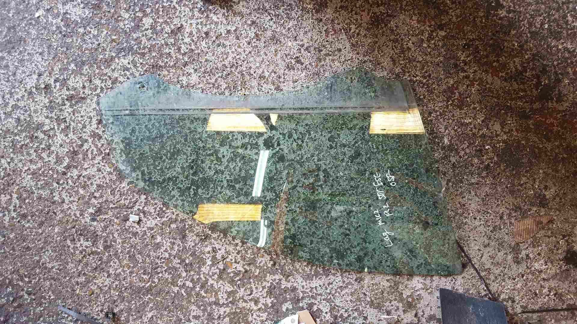 Thumb 3 Renault Laguna Estate 2005-2007 Driver OSF Front Glass