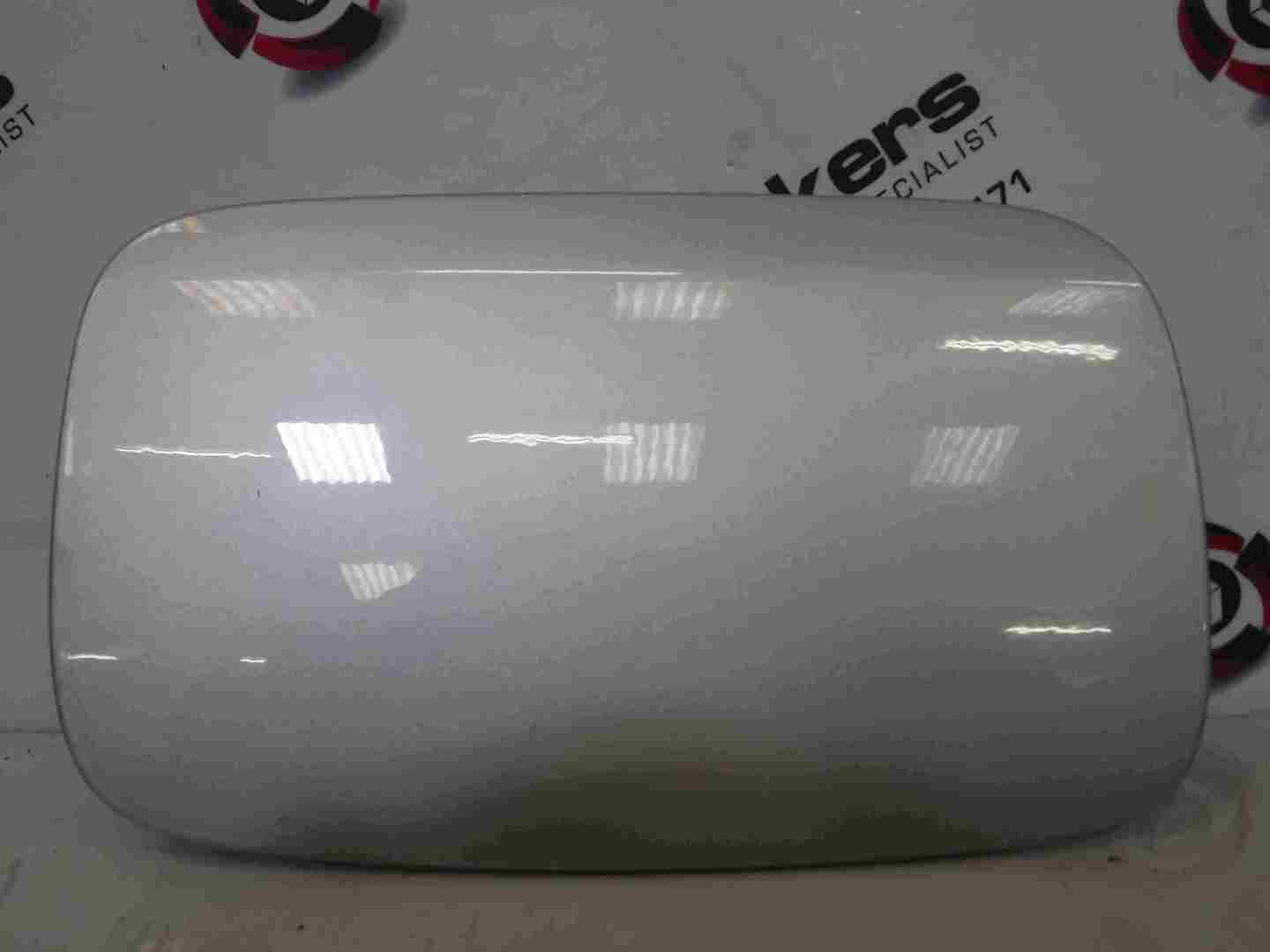 Renault Laguna Estate 2005-2007 Fuel Flap Cover Silver TED69