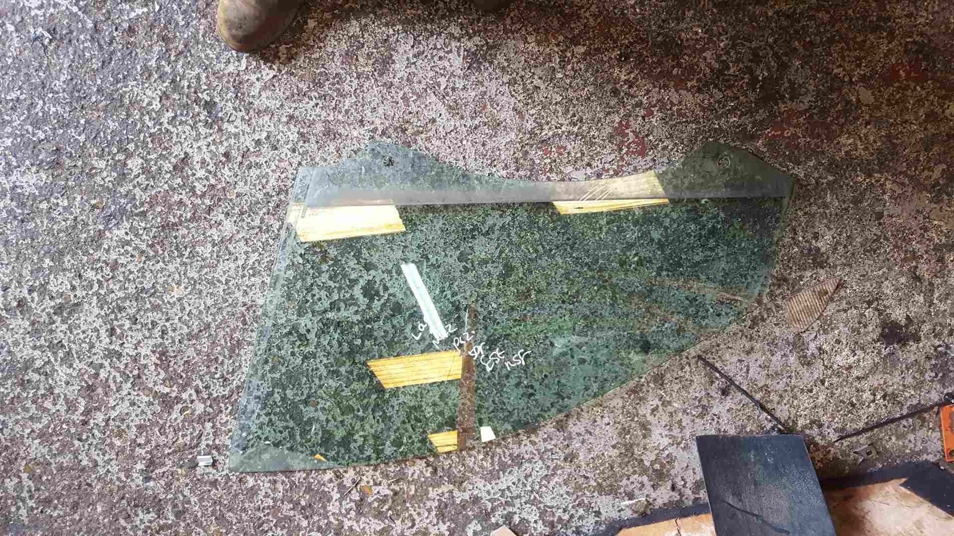Thumb 2 Renault Laguna Estate 2005-2007 Passenger NSF Front  Glass 
