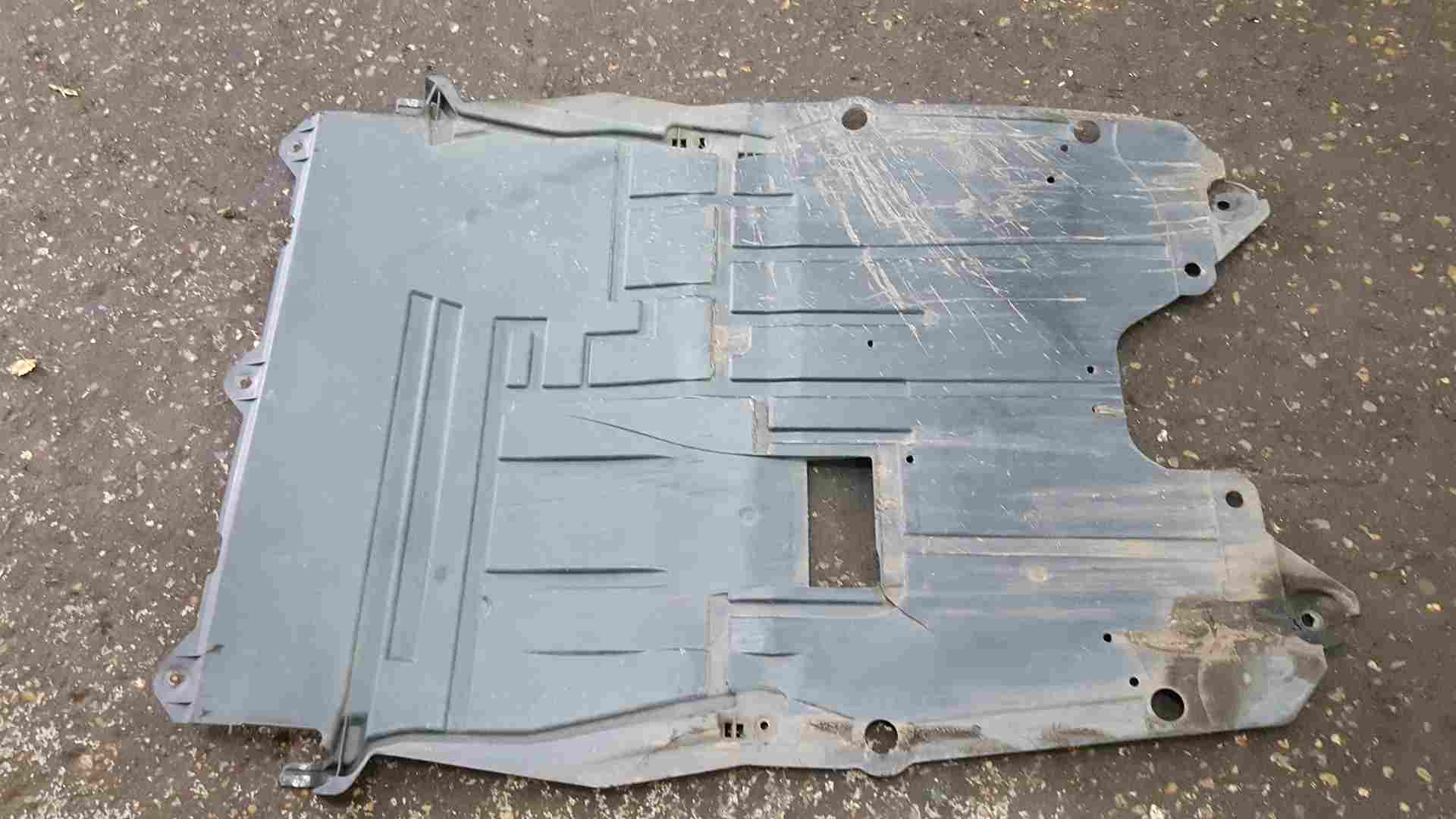 Thumb 3 Renault Laguna Estate 2007-2010 Under CAR Drip Tray Splash Guard Under Tray