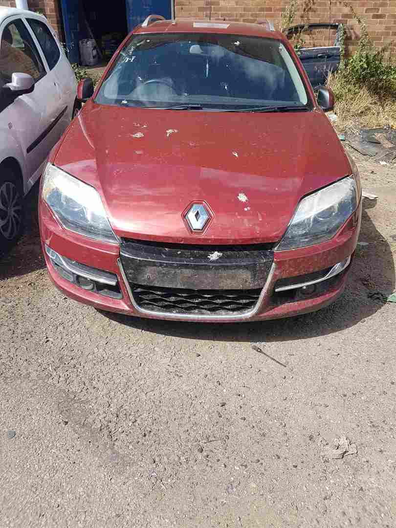 Renault Laguna Estate 2007-2012 Front Bumper RED Tennd
