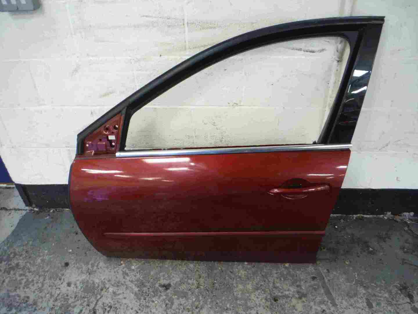 Renault Laguna Estate 2007-2012 Passenger NSF Front Door Red TENND