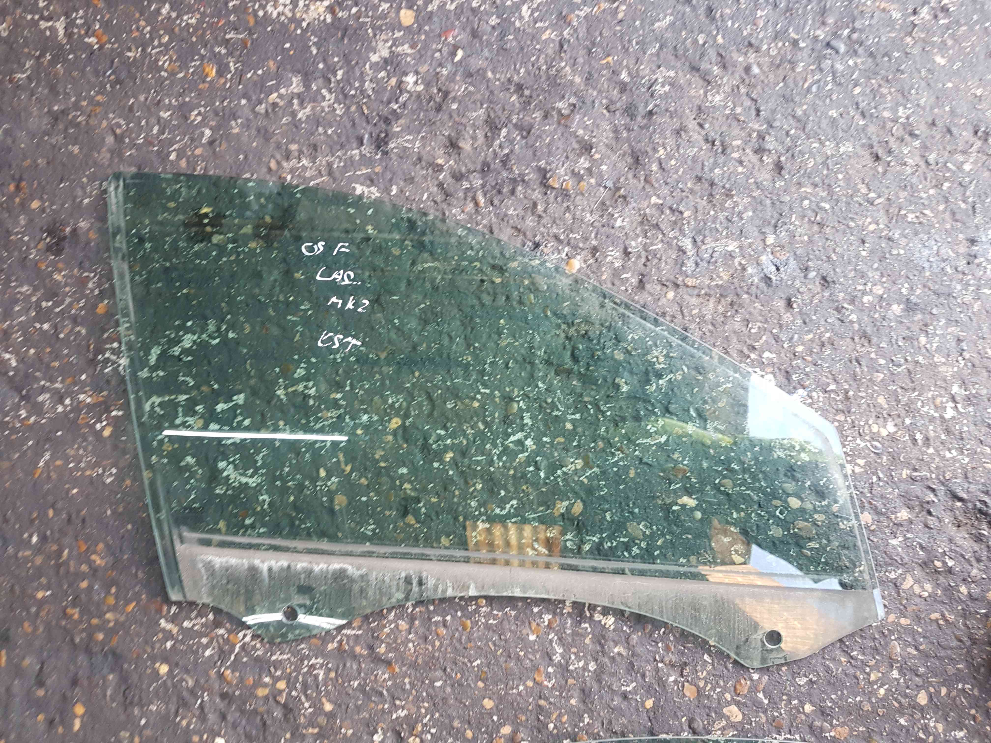 Thumb 3 Renault Laguna Estate MK2 2001-2007 Driver OSF Front Glass