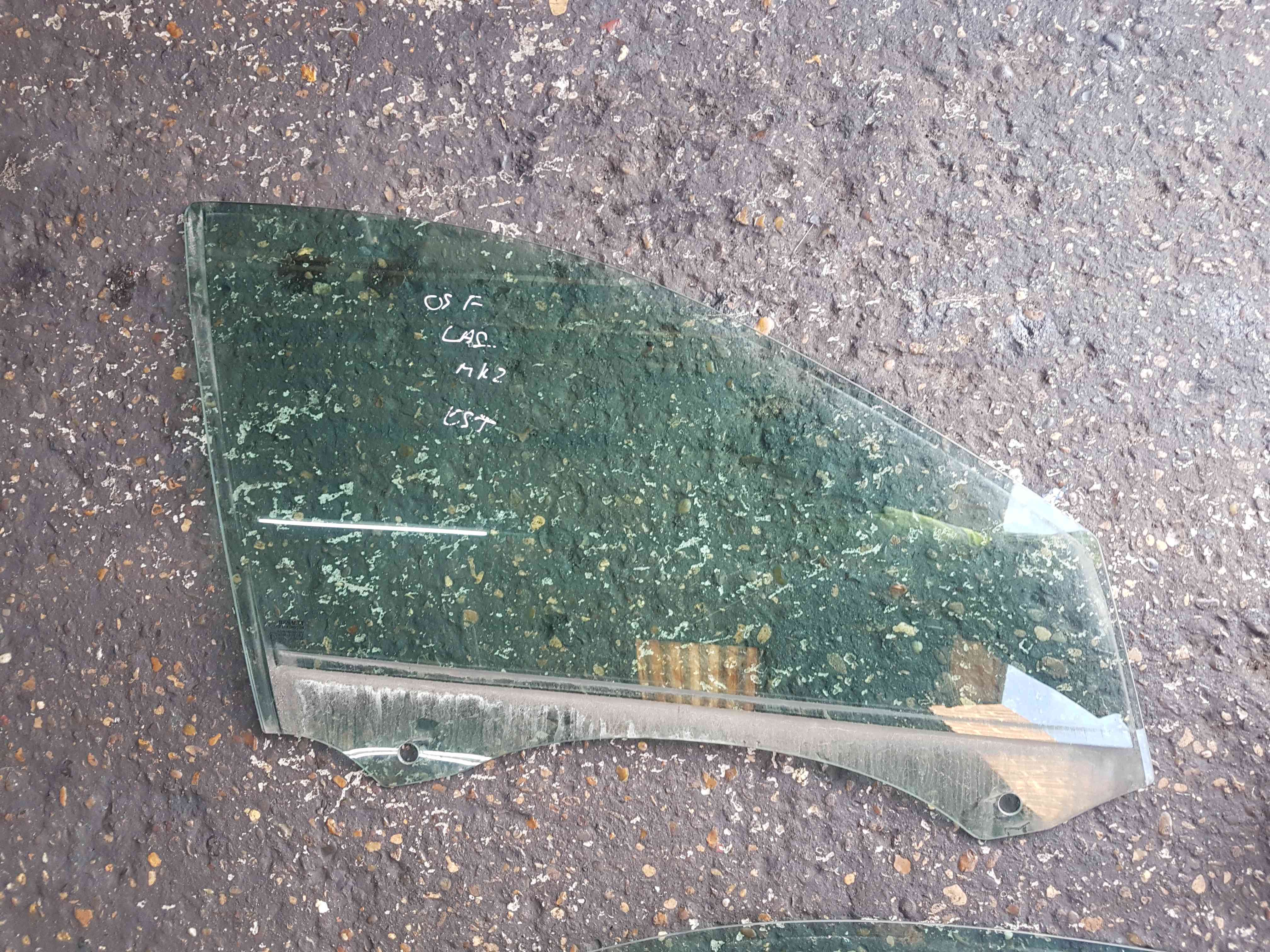 Renault Laguna Estate MK2 2001-2007 Driver OSF Front Glass