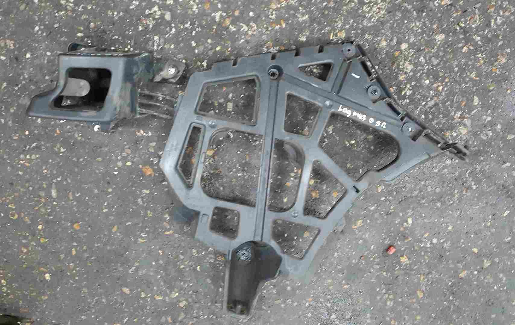 Thumb 2 Renault Laguna Estate MK3 2007-2012 Drivers OSR Rear Bumper Bracket Fixing