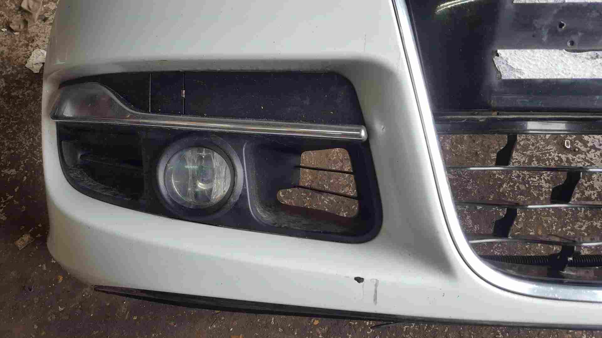 Thumb 2 Renault Laguna Estate MK3 2007-2012 Front Bumper White Ov369 