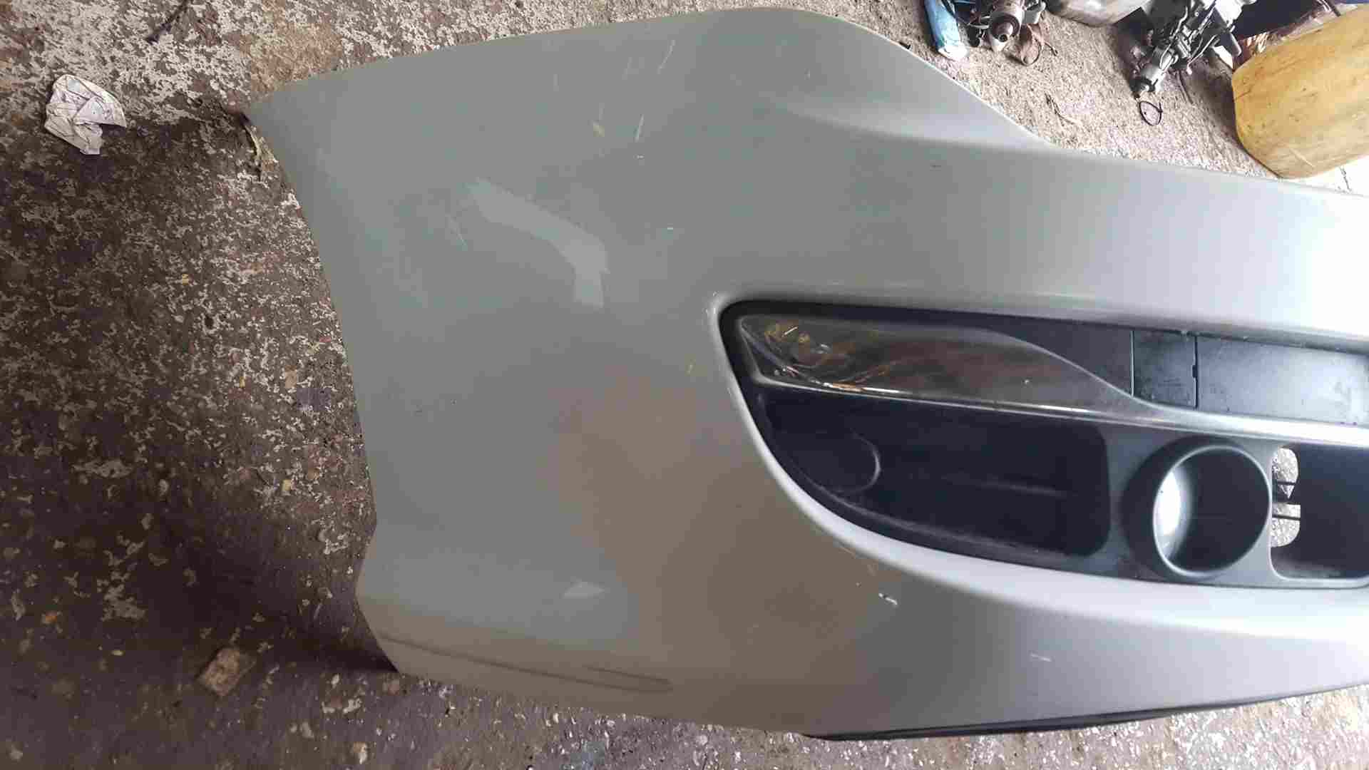 Thumb 3 Renault Laguna Estate MK3 2007-2012 Front Bumper White Ov369 