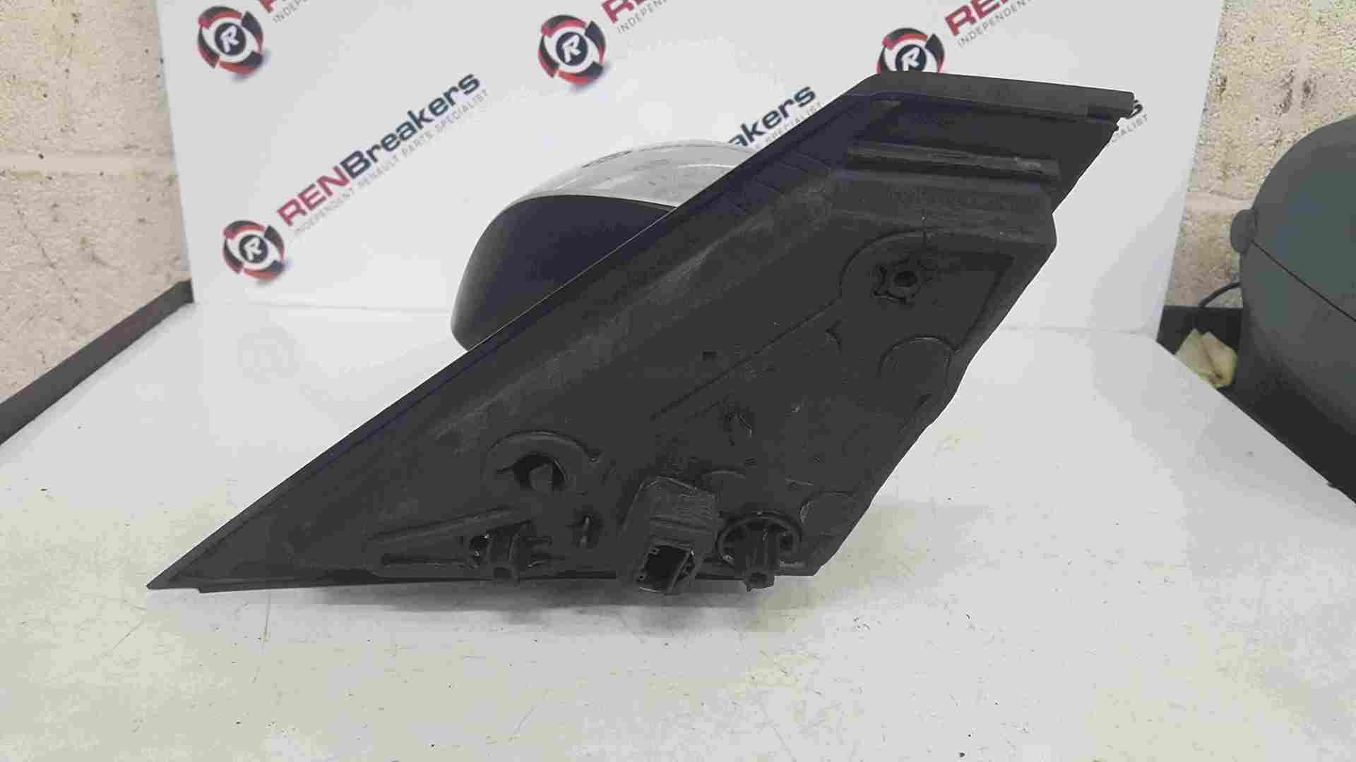 Thumb 3 Renault Laguna Estate MK3 2007-2012 Passenger NS Wing Mirror Silver TED69