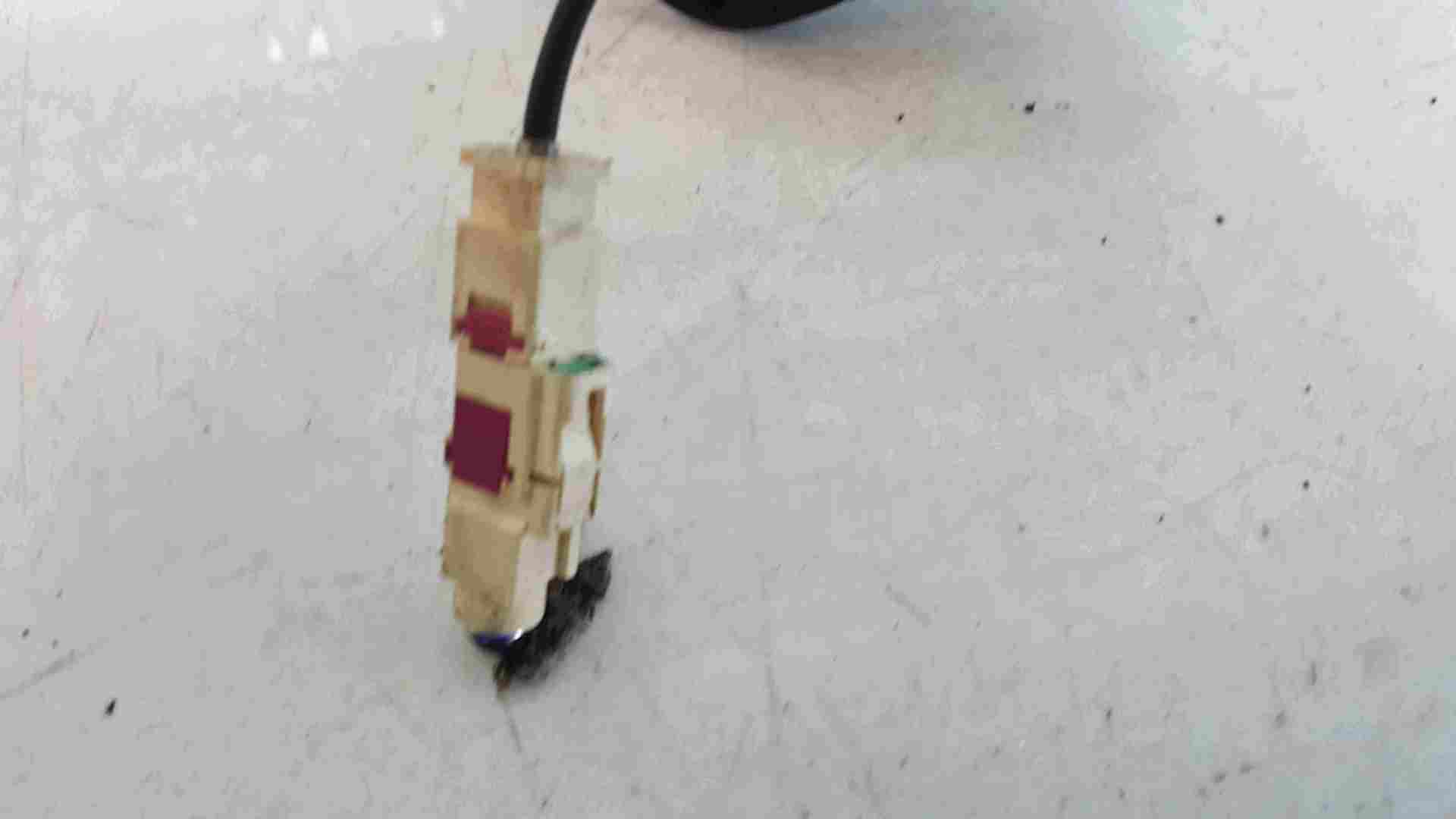 Thumb 2 Renault Laguna Estate MK3 2007-2012 Roof Aerial Antenna GPS 282160001R