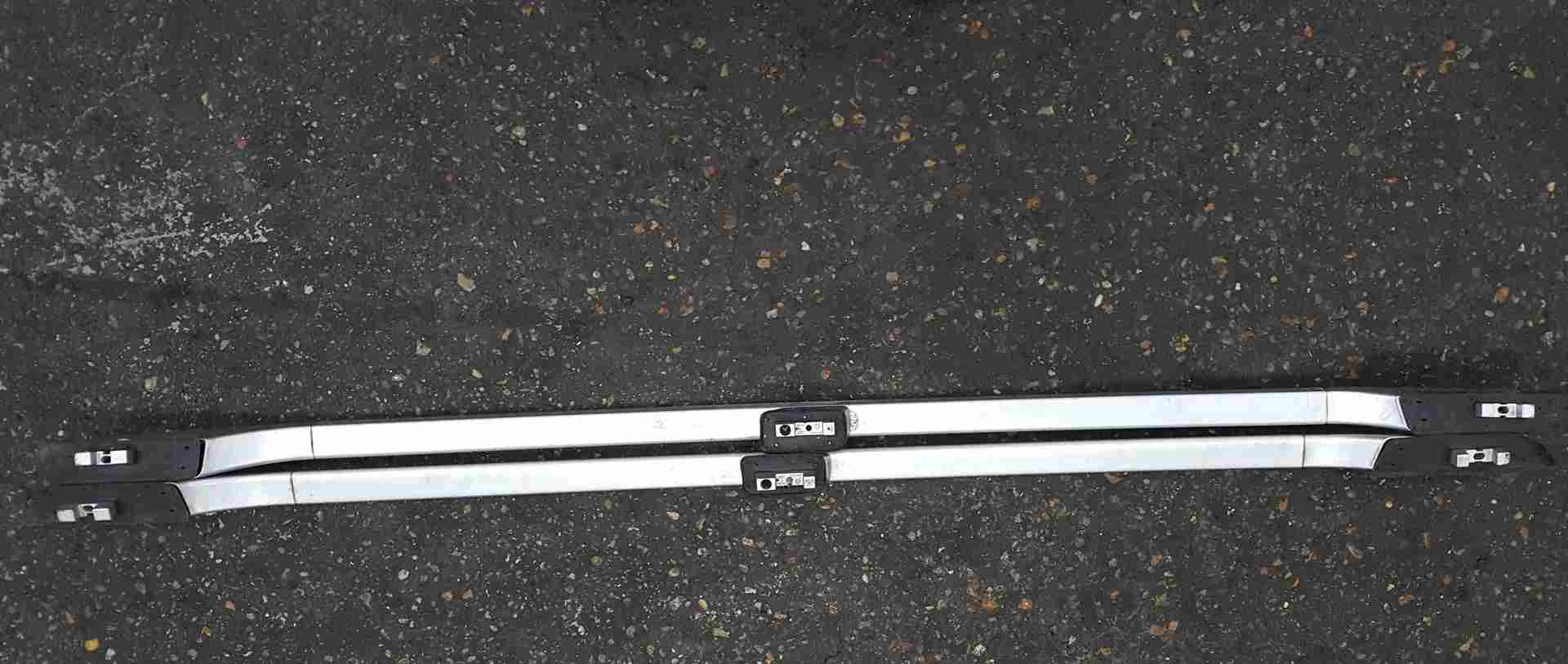 Thumb 2 Renault Laguna Hatchback 2001-2007 Roof Rack Bars Silver