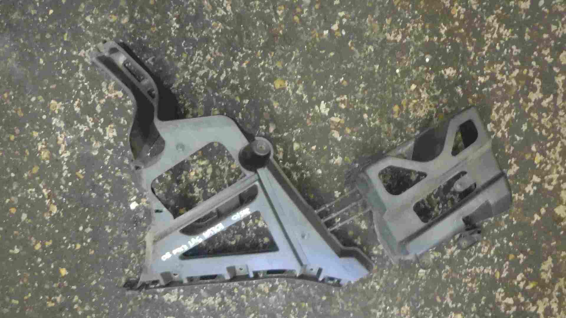 Renault Laguna Hatchback MK3 2007-2010 Drivers OSR Rear Bumper Bracket Support