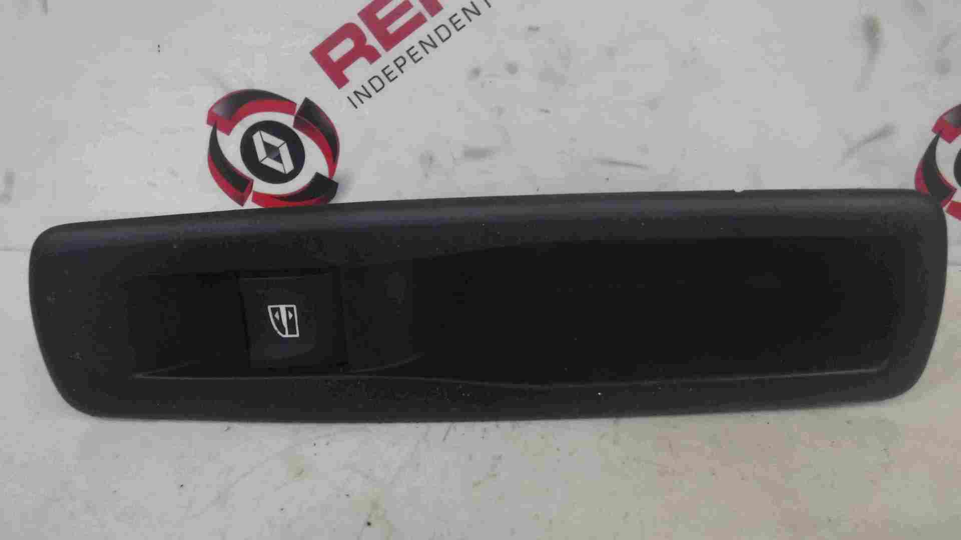Renault Laguna Hatchback MK3 2007-2012 Passenger NSR Rear Window Switch Panel
