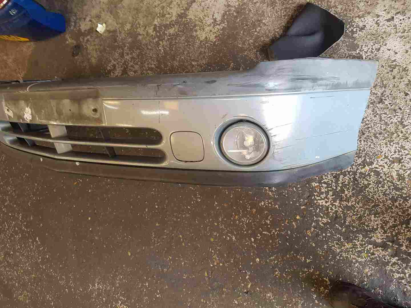 Thumb 4 Renault Laguna MK1 1999-2000 Front Bumper Blue 