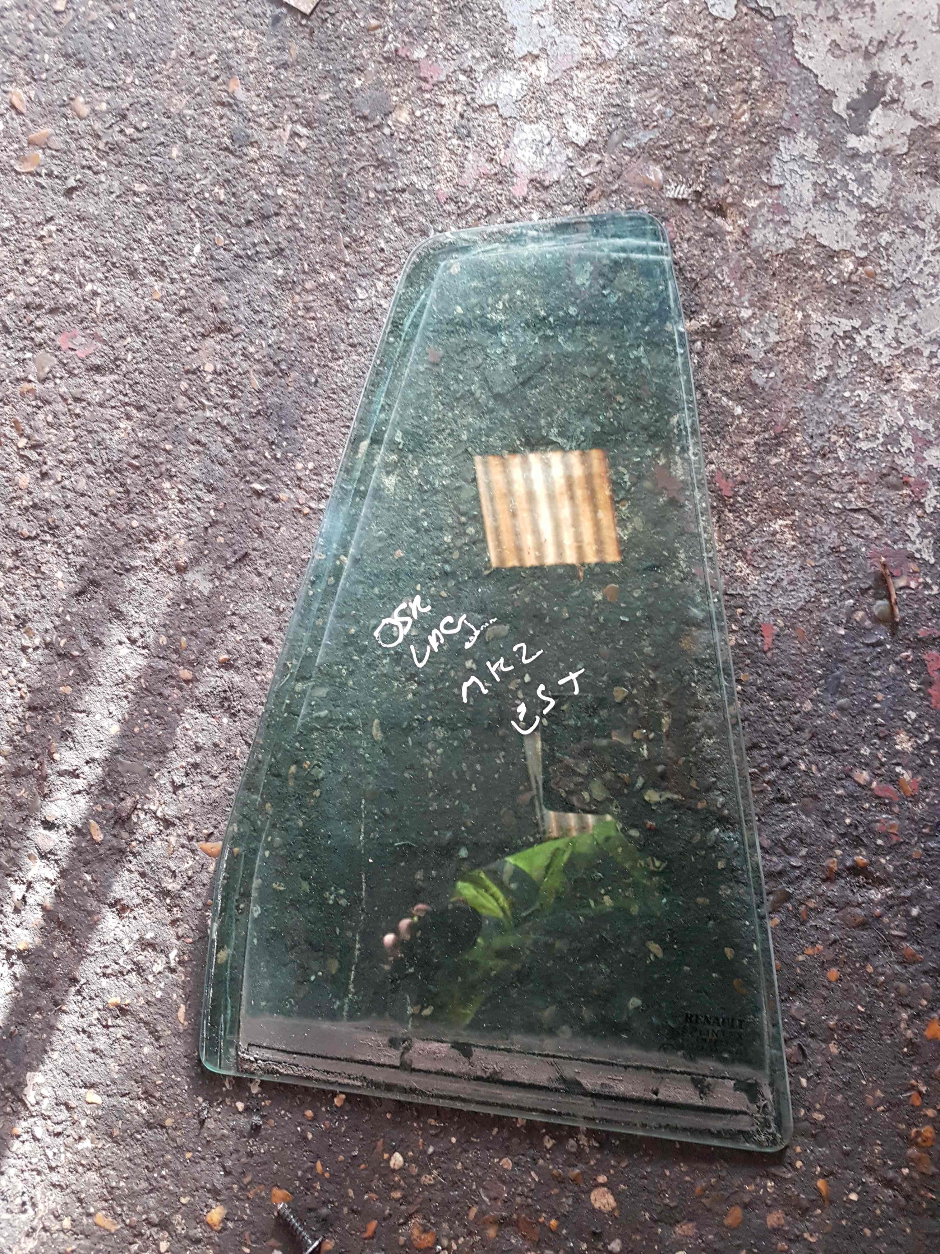 Thumb 2 Renault Laguna MK2 2001-2005 Driver OSR Small Glass