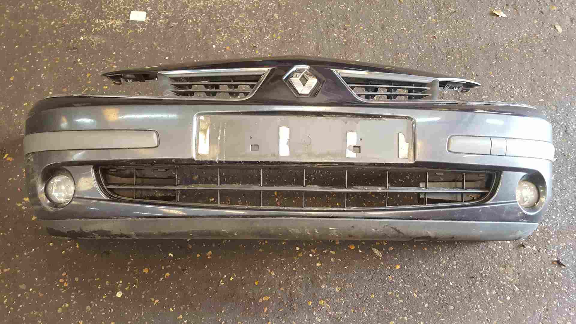 Thumb 3 Renault Laguna MK2 Ph2 Estate 2005-2007 Front Bumper Grey Teb66 Scuffed