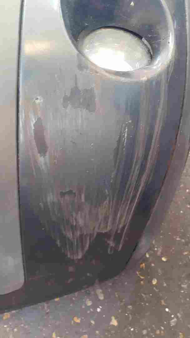 Thumb 7 Renault Laguna MK2 Ph2 Estate 2005-2007 Front Bumper Grey Teb66 Scuffed