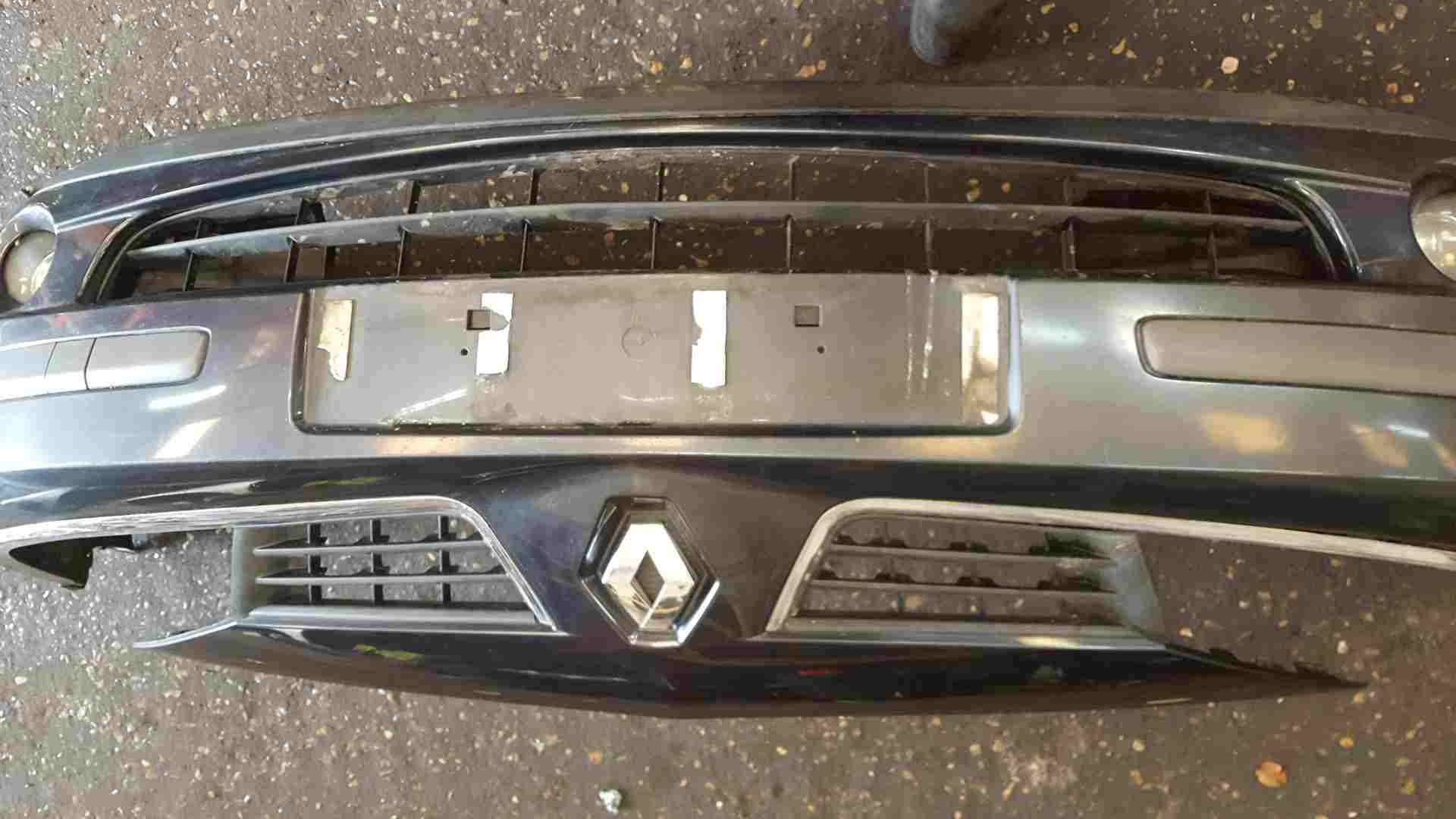 Thumb 8 Renault Laguna MK2 Ph2 Estate 2005-2007 Front Bumper Grey Teb66 Scuffed