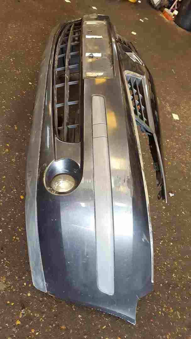 Thumb 9 Renault Laguna MK2 Ph2 Estate 2005-2007 Front Bumper Grey Teb66 Scuffed