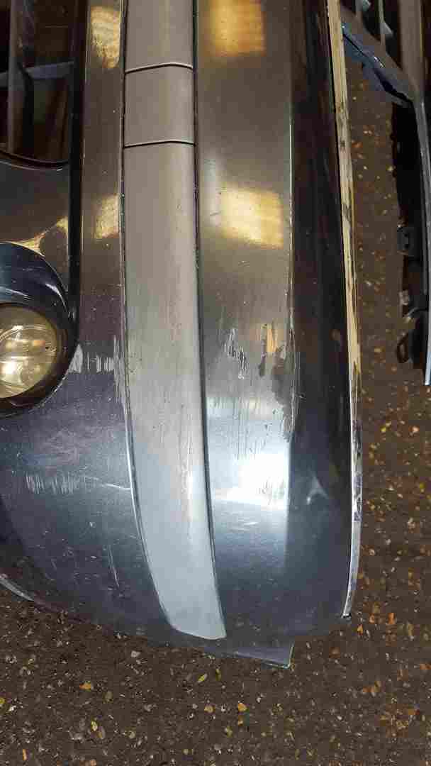 Thumb 10 Renault Laguna MK2 Ph2 Estate 2005-2007 Front Bumper Grey Teb66 Scuffed