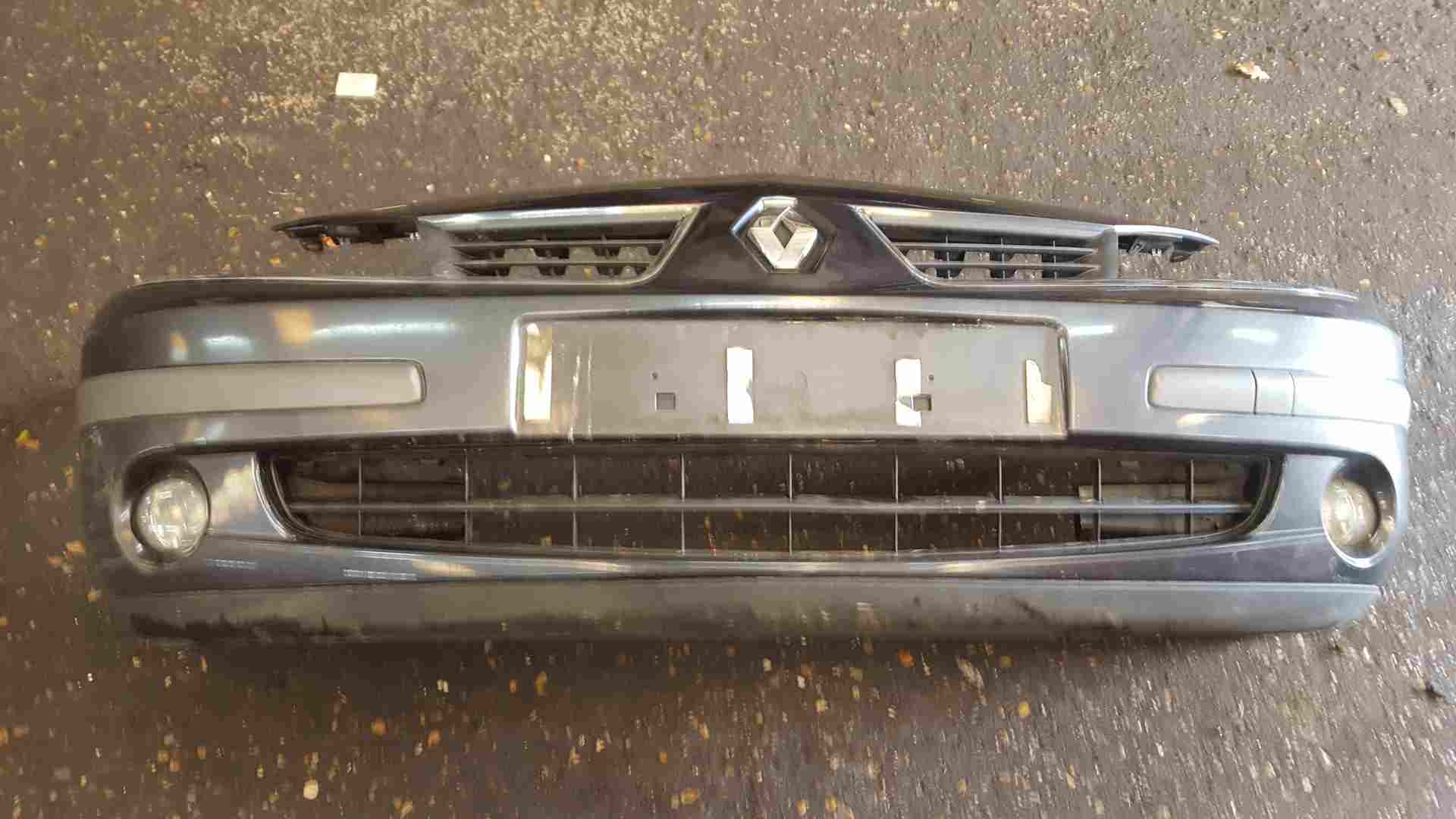 Renault Laguna MK2 Ph2 Estate 2005-2007 Front Bumper Grey Teb66 Scuffed