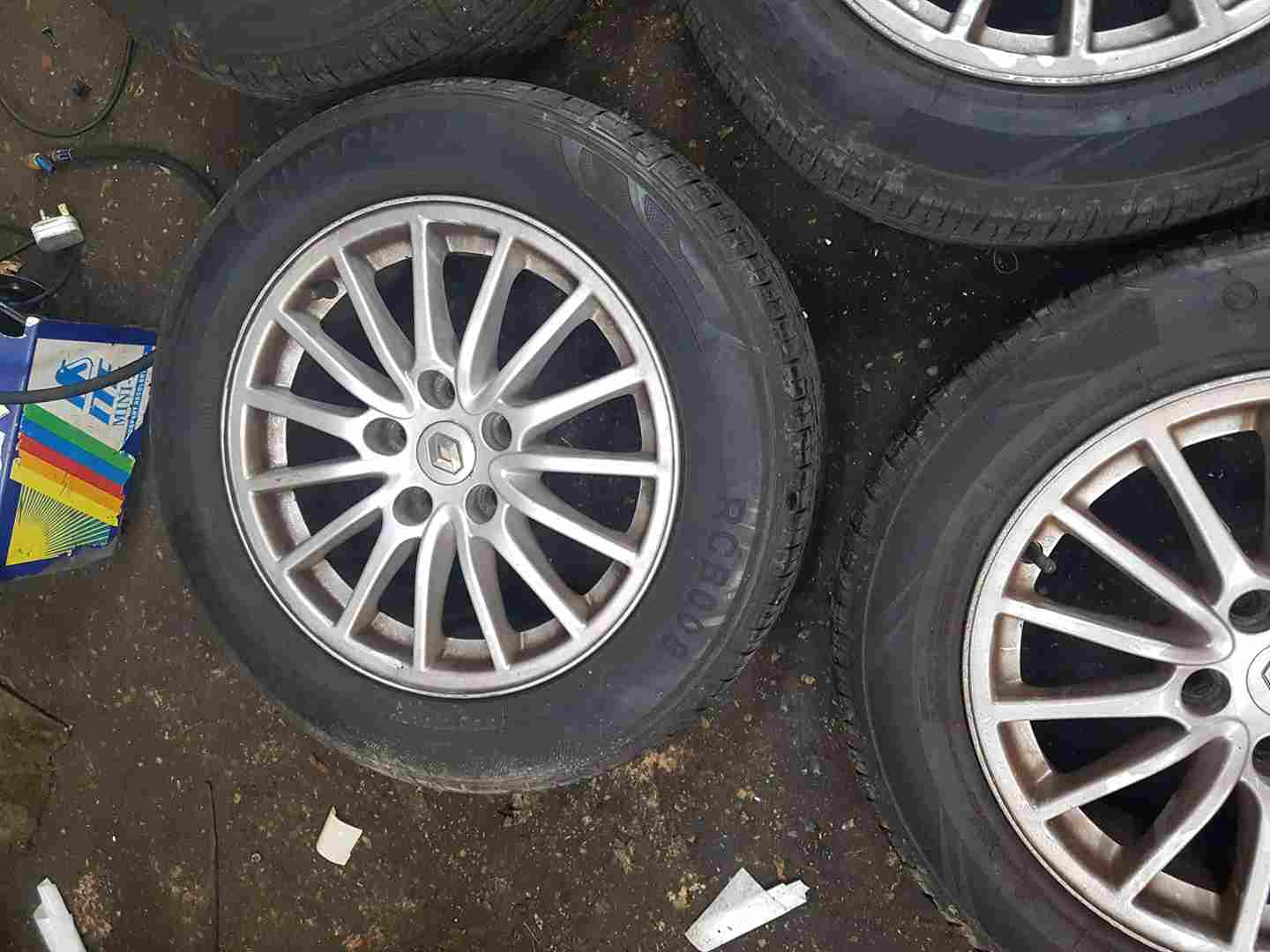 Thumb 3 Renault Laguna MK3 2007-2010 Broadway Alloy Wheel + Tyre 3/5  205 60 16 6Mm
