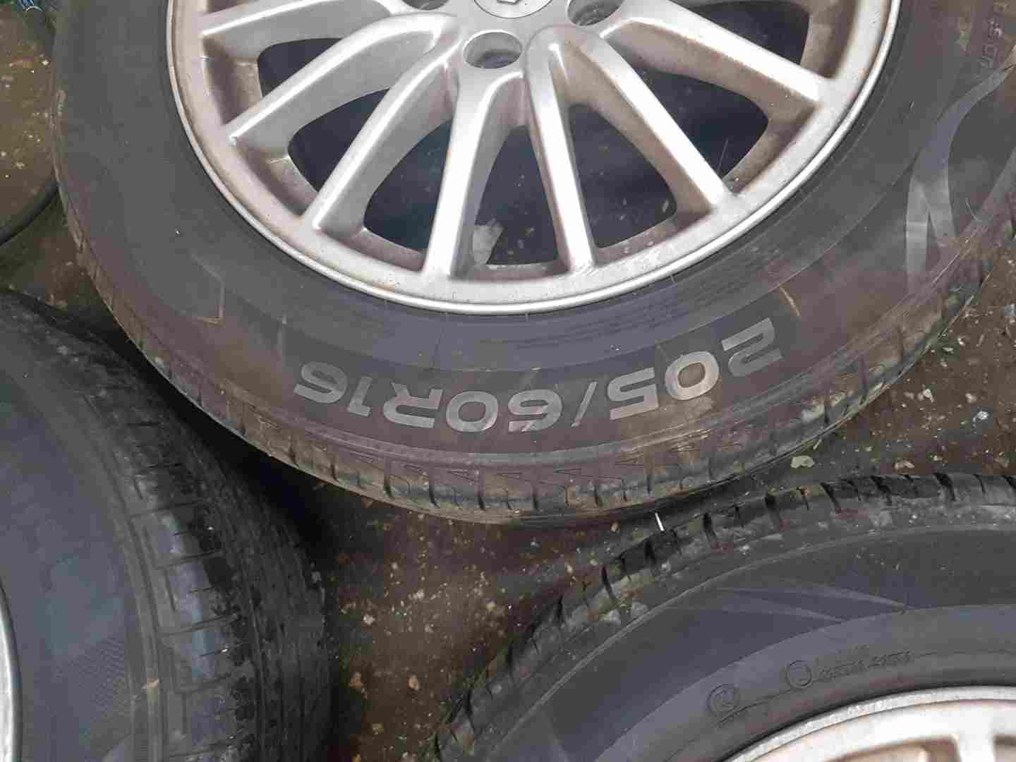 Thumb 6 Renault Laguna MK3 2007-2010 Broadway Alloy Wheel + Tyre 3/5  205 60 16 6Mm