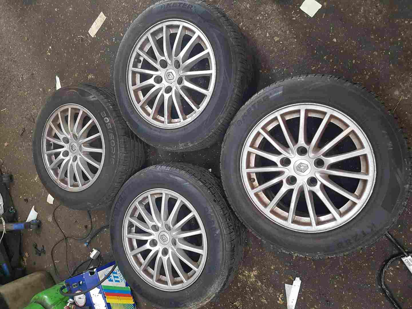 Renault Laguna MK3 2007-2010 Broadway Alloy Wheel + Tyre 3/5  205 60 16 6Mm