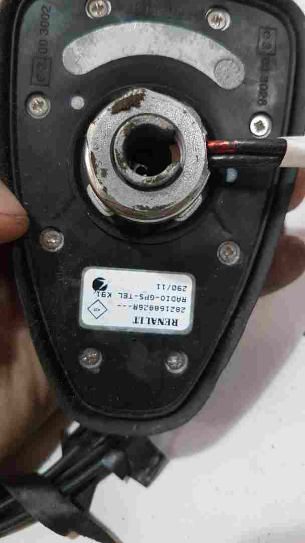Thumb 3 Renault Laguna MK3 2007-2010 Radio Ariel Aerial GPS 282168826R