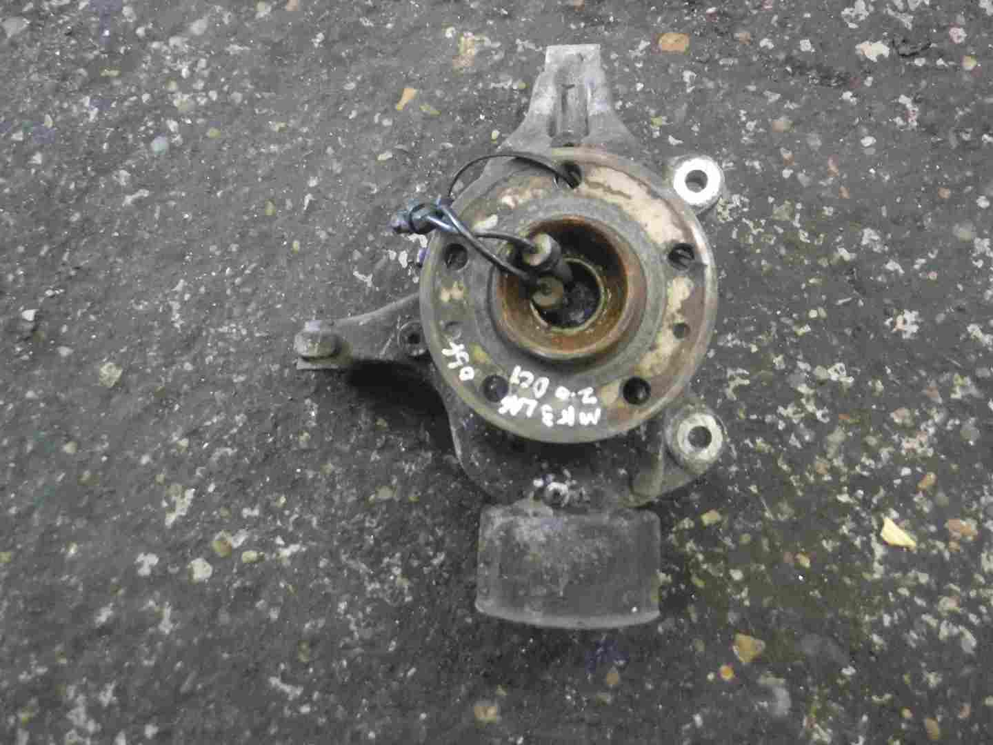 Renault Laguna MK3 2007-2012 2.0 16v Drivers OSF Front Wheel Hub  ABS Sensor
