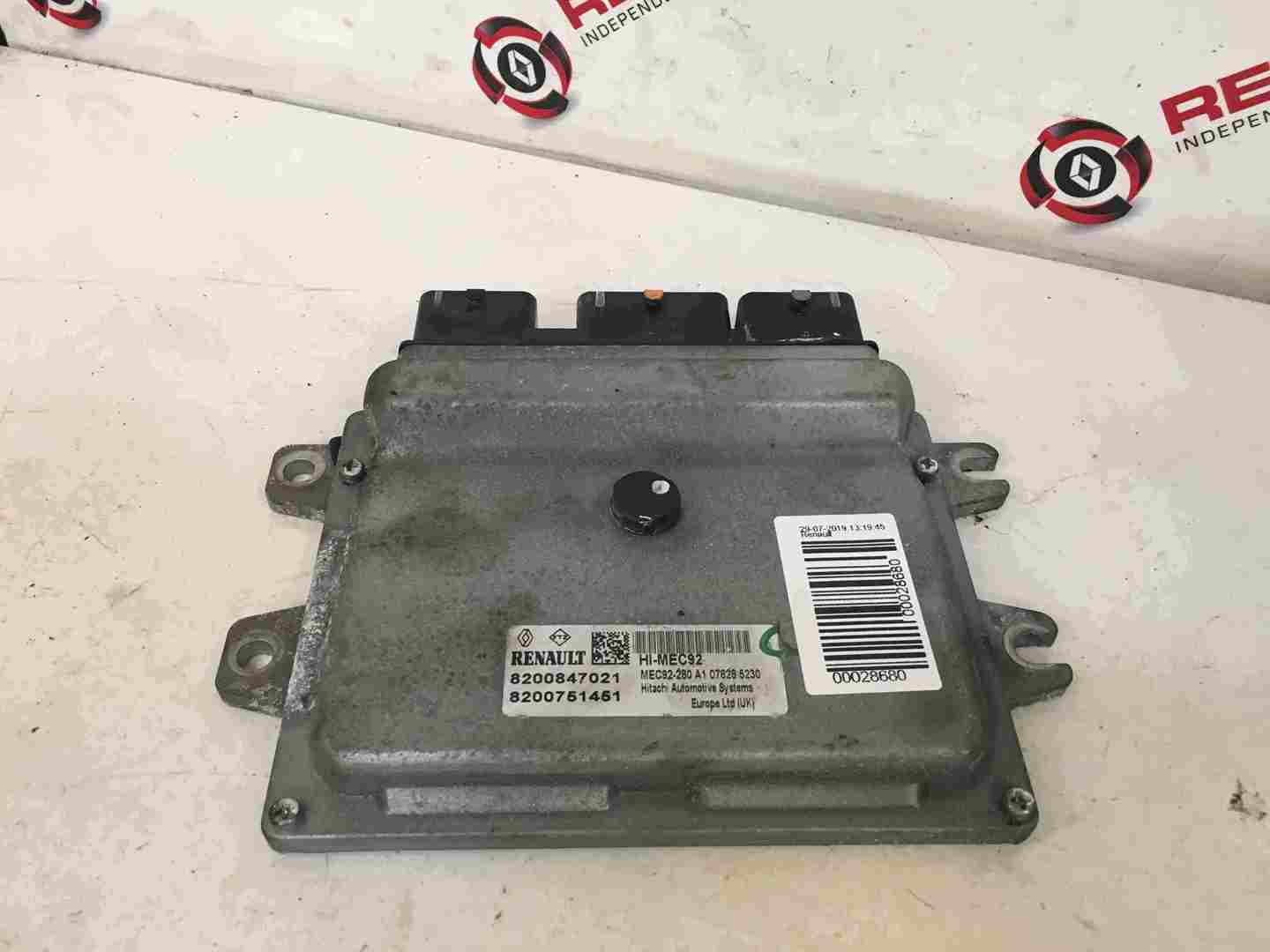 Renault Laguna MK3 2007-2012 2.0 16v Engine Control Unit ECU M4R 704 8200847021