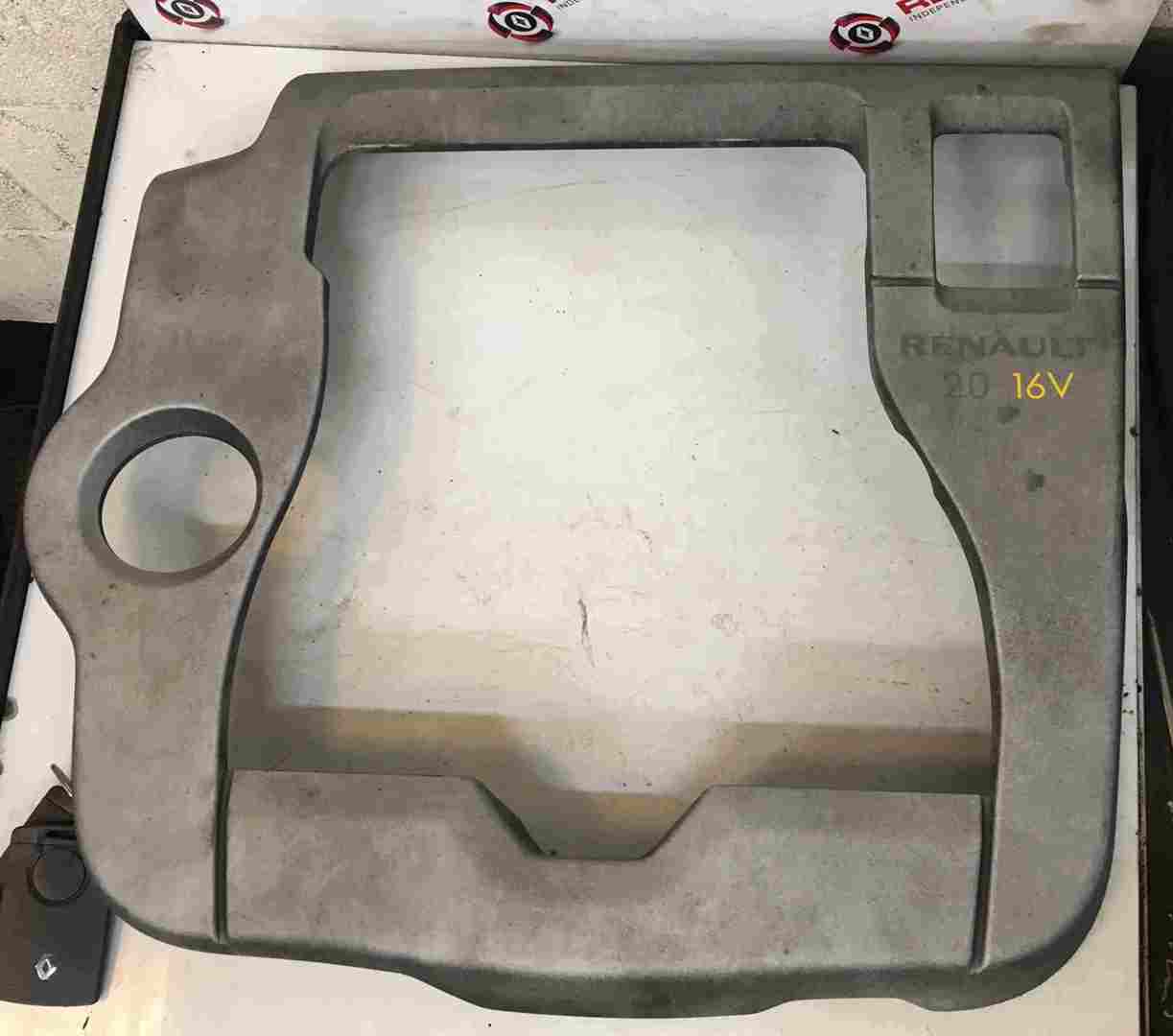 Renault Laguna MK3 2007-2012 2.0 16v Engine Cover Plastic M4R 704 8200506455