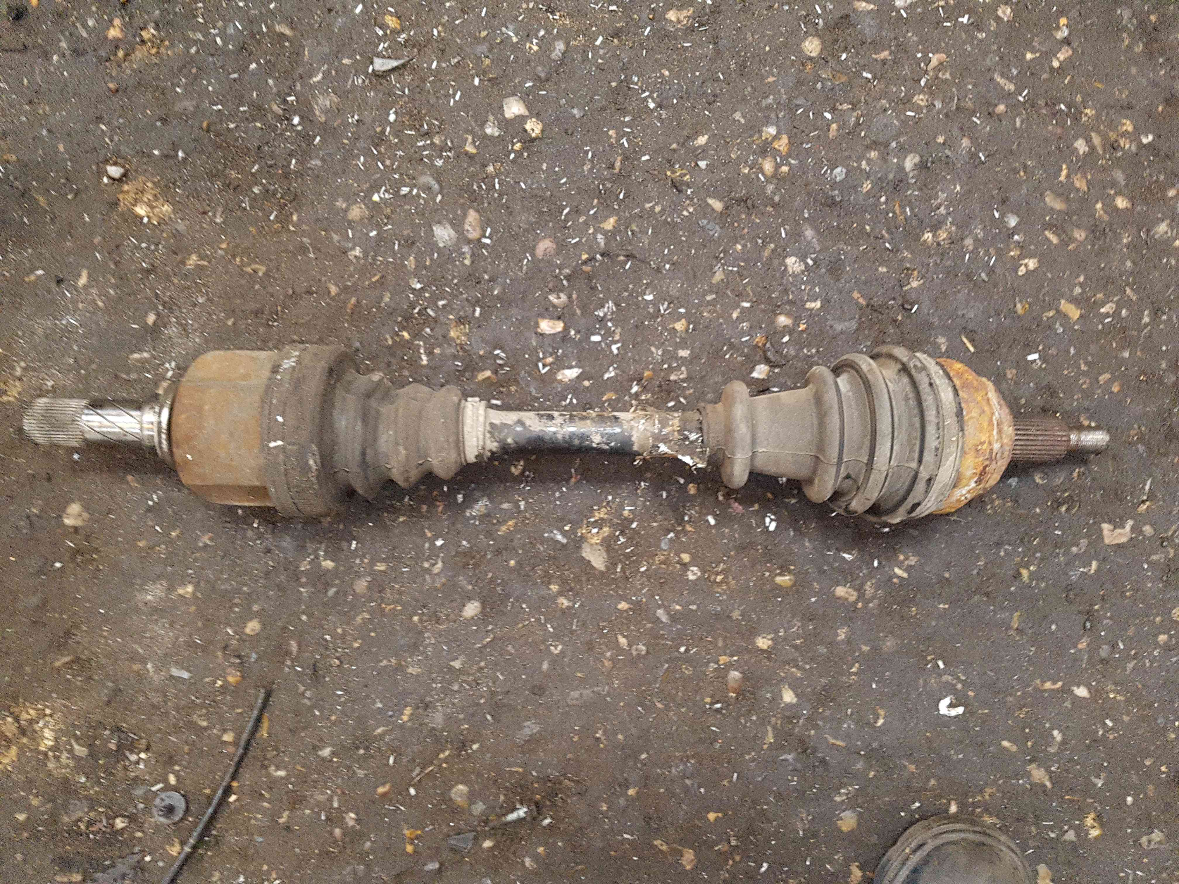 Thumb 9 Renault Laguna MK3 2007-2012 2.0 DCI Passenger NSF Front Driveshaft