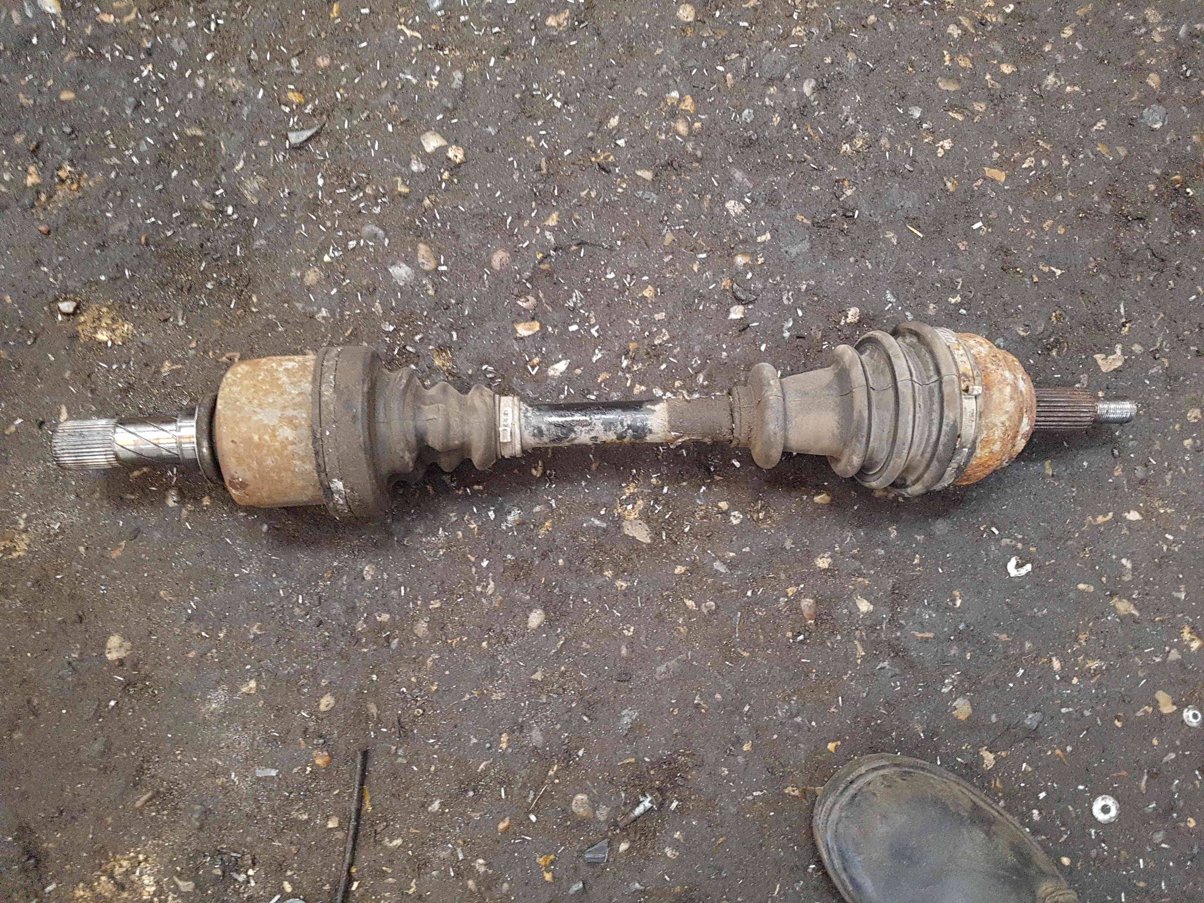 Thumb 2 Renault Laguna MK3 2007-2012 2.0 DCI Passenger NSF Front Driveshaft