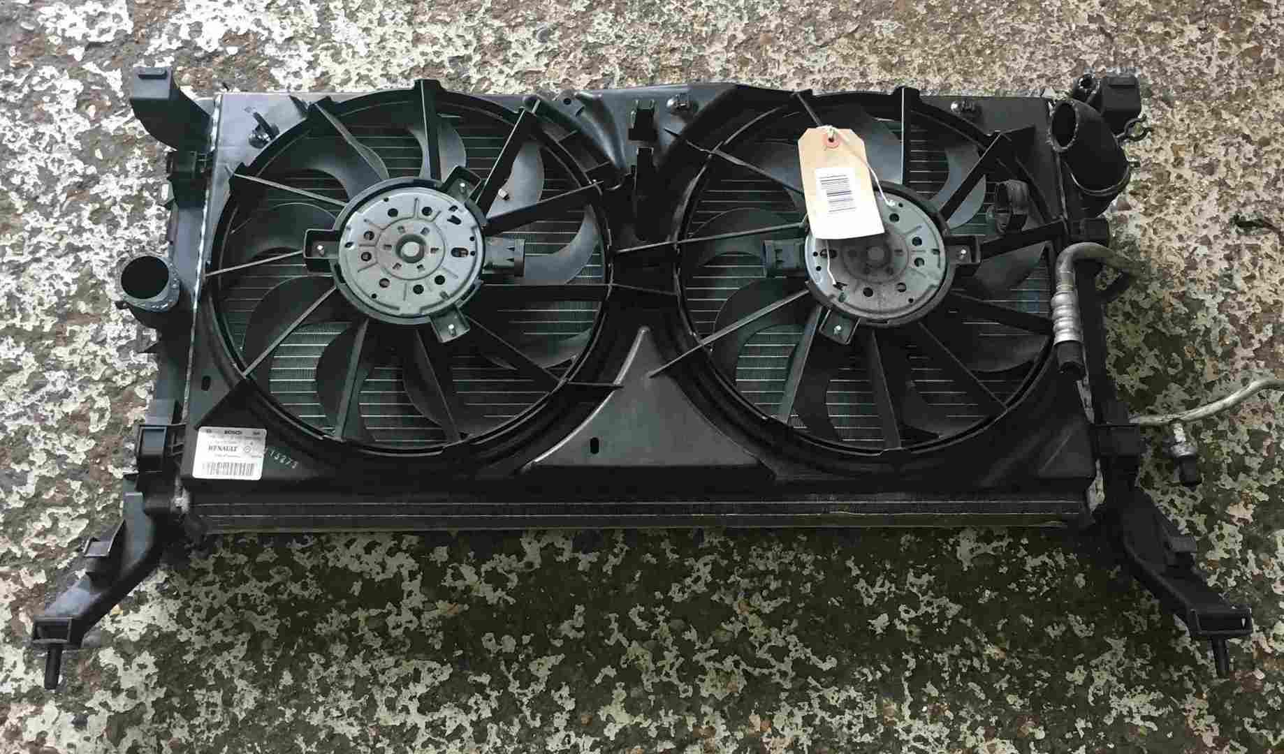 Renault Laguna MK3 2007-2012 2.0 DCi Radiator Rad Pack   Cooling Fans M9R 805