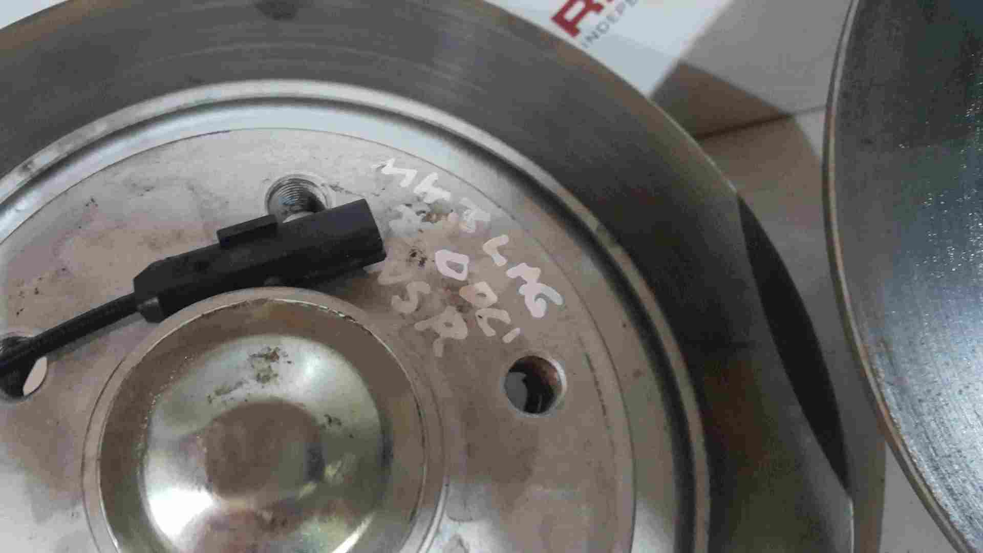 Thumb 2 Renault Laguna MK3 2007-2012 2.0 DCi Rear Drums Discs Pair