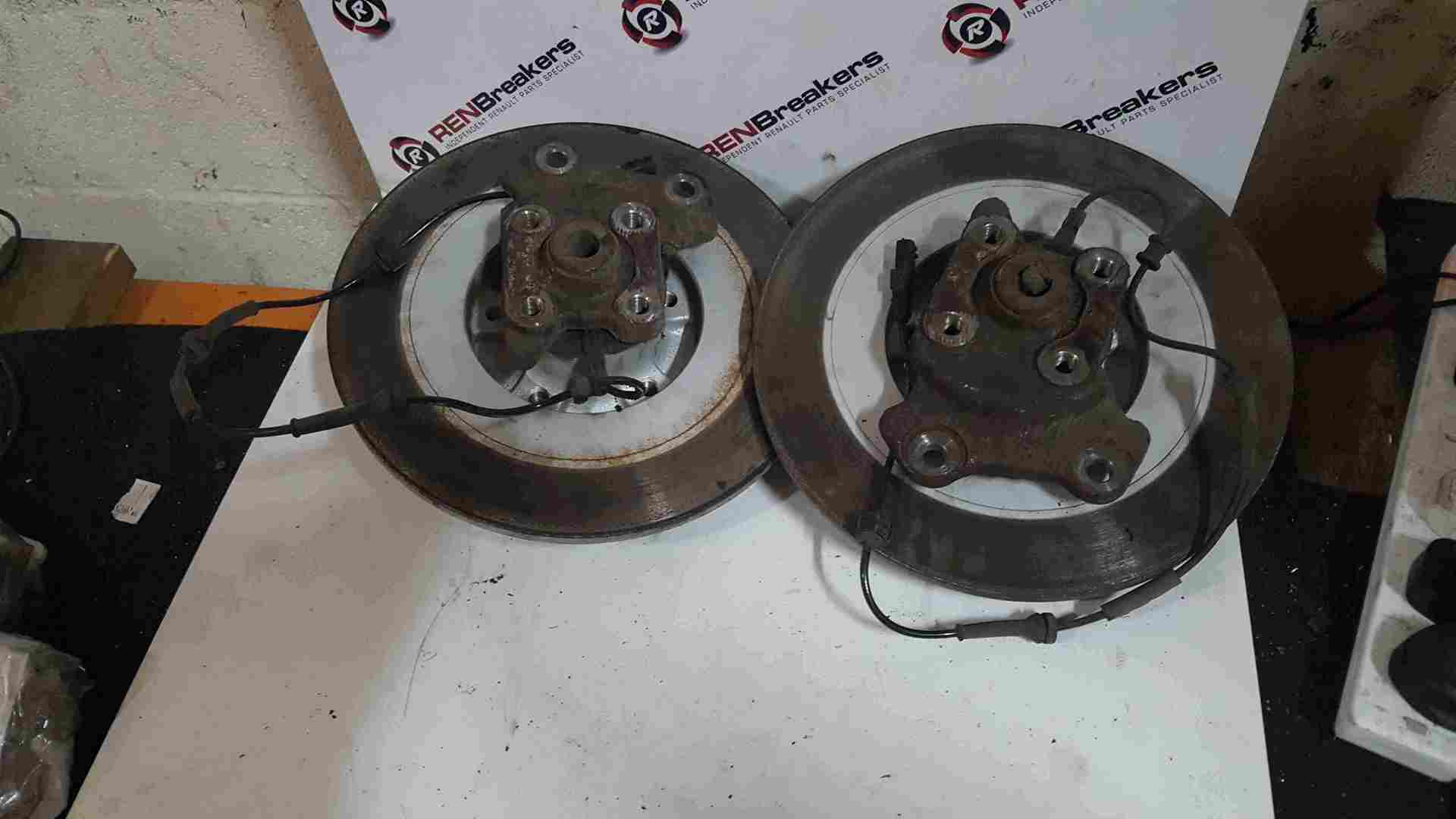 Thumb 3 Renault Laguna MK3 2007-2012 2.0 DCi Rear Drums Discs Pair