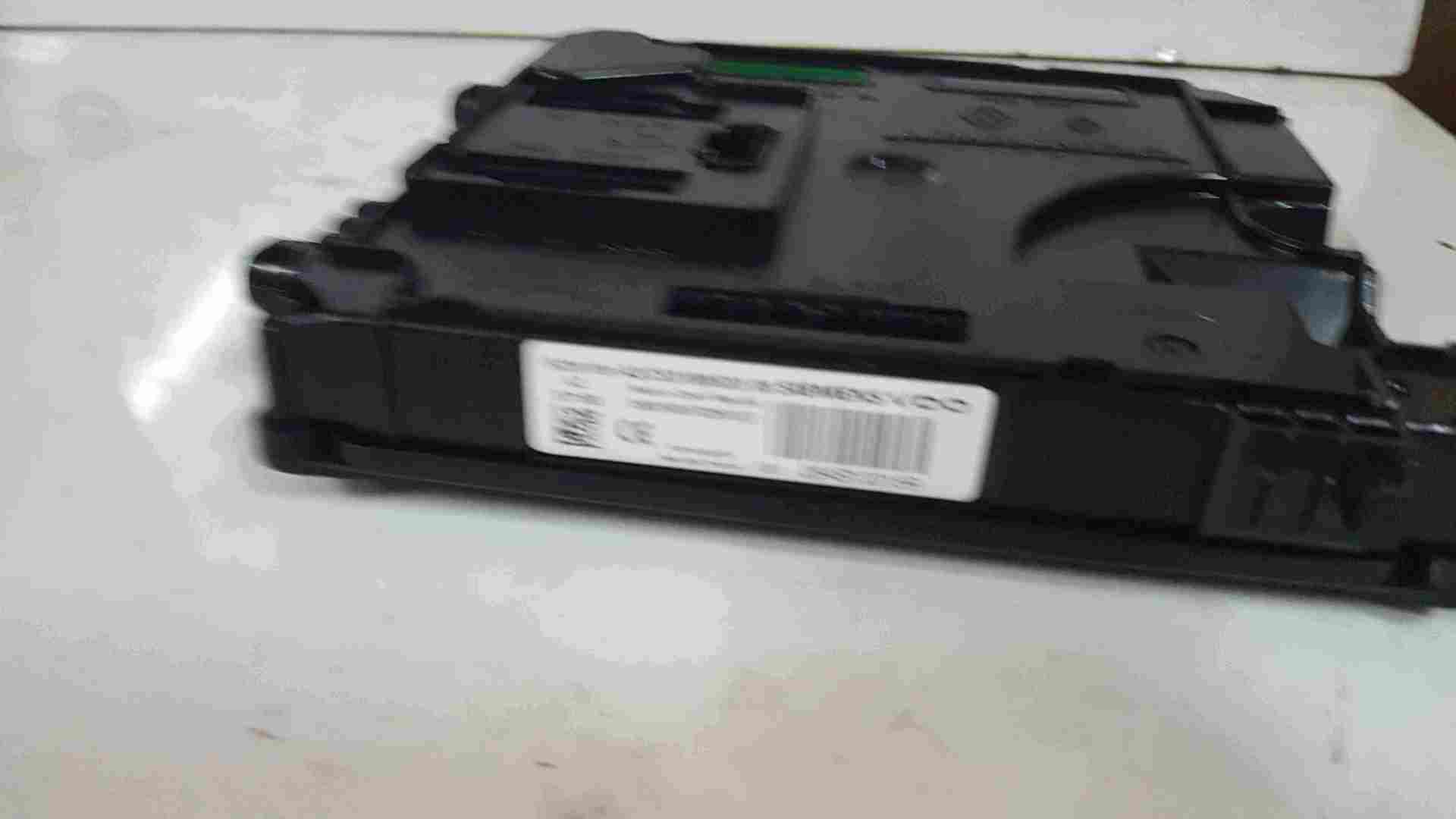 Thumb 2 Renault Laguna MK3 2007-2012 Body Control Module Fuse Box 284b10015r